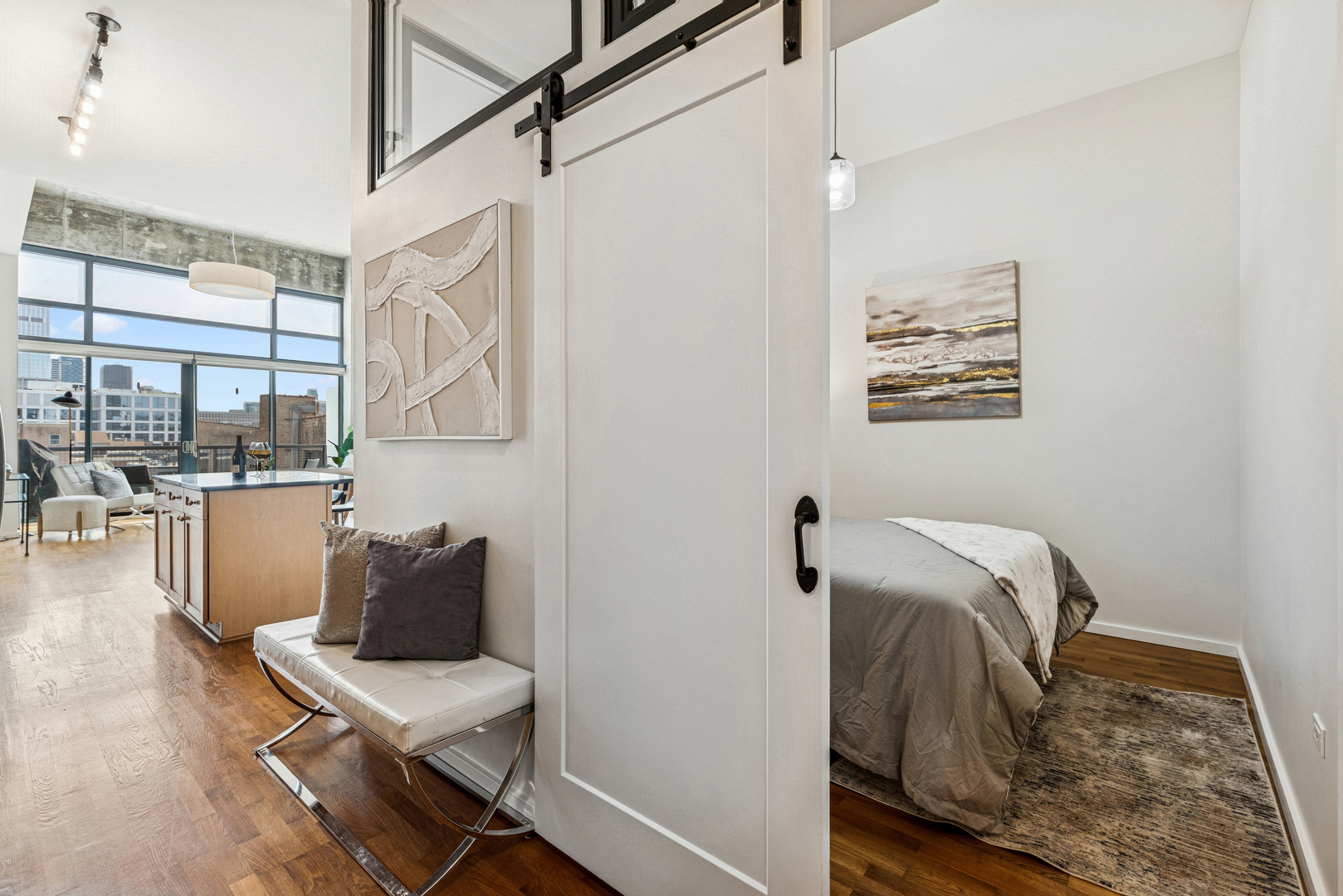 321 S Sangamon Street Unit: 908