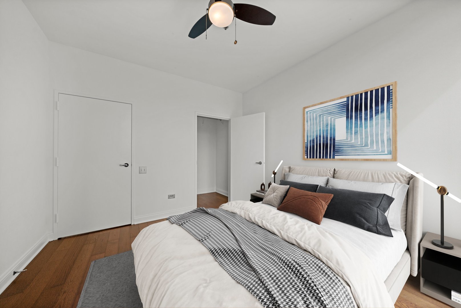 653 N Kingsbury Street Unit: 2008