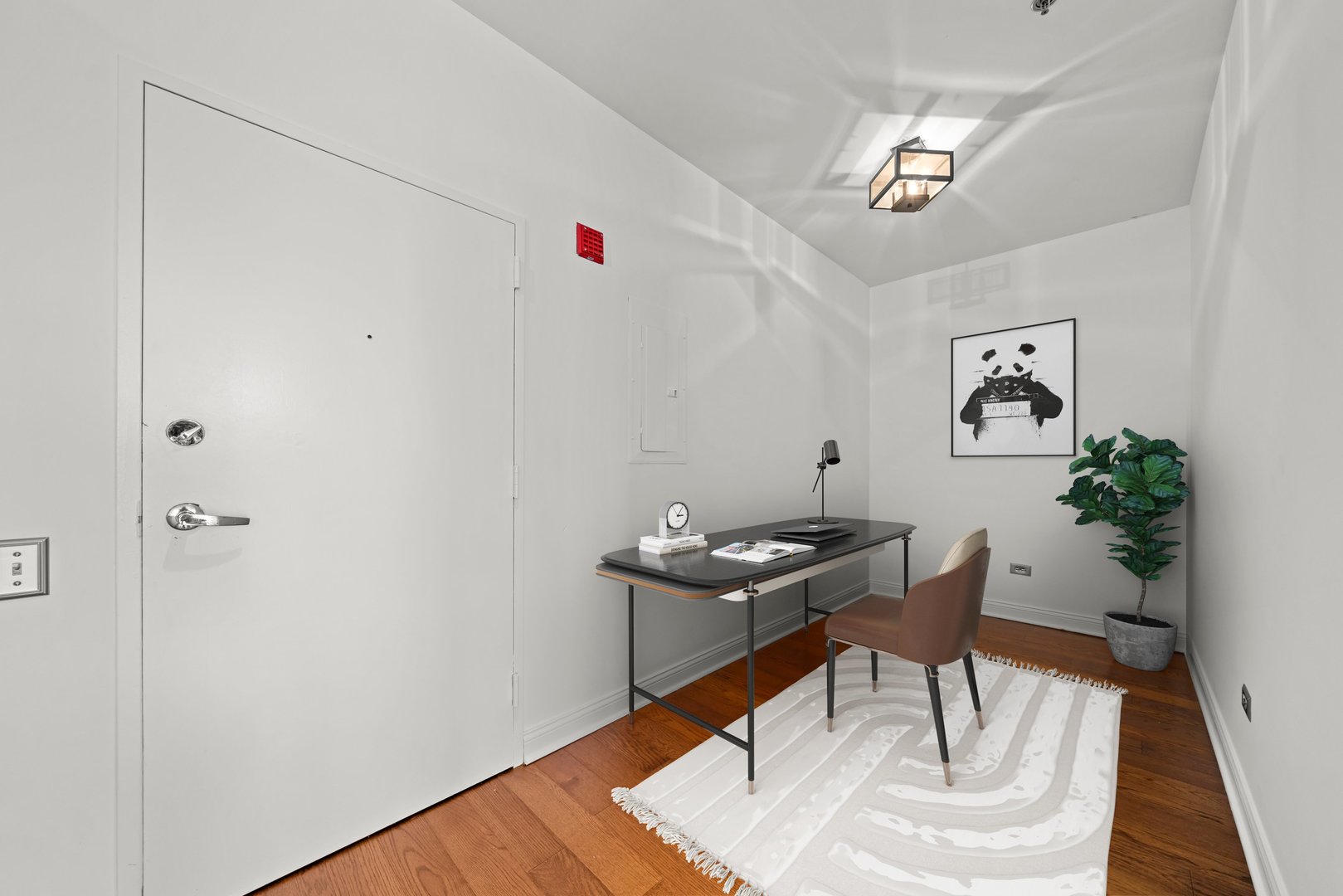 653 N Kingsbury Street Unit: 2008
