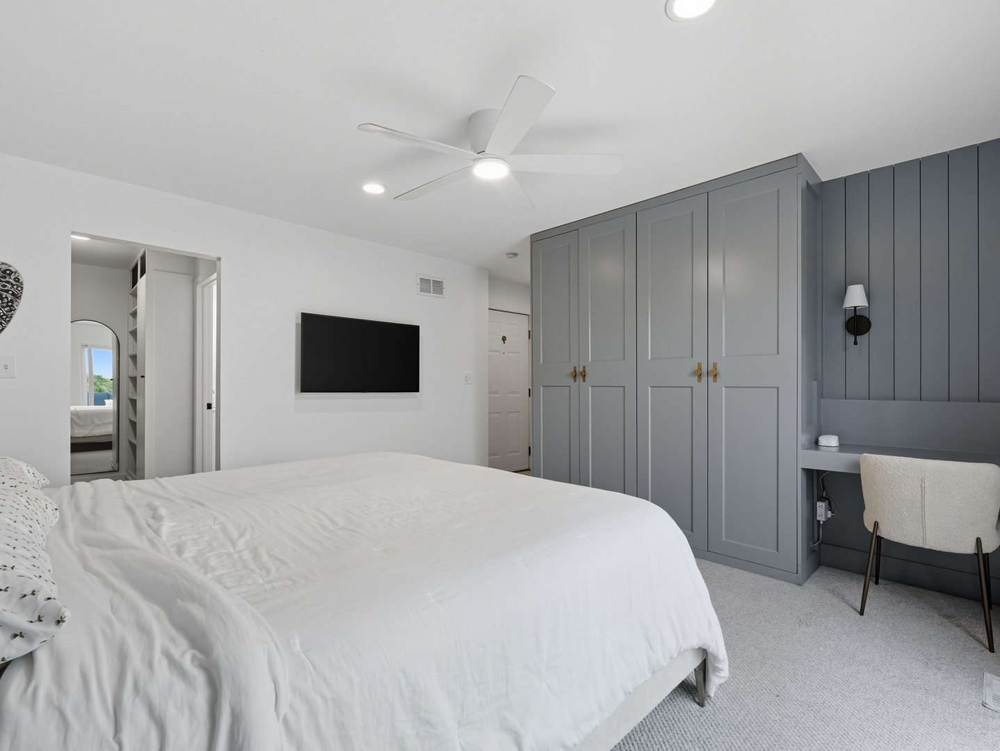 2516 W Bloomingdale Avenue Unit: C