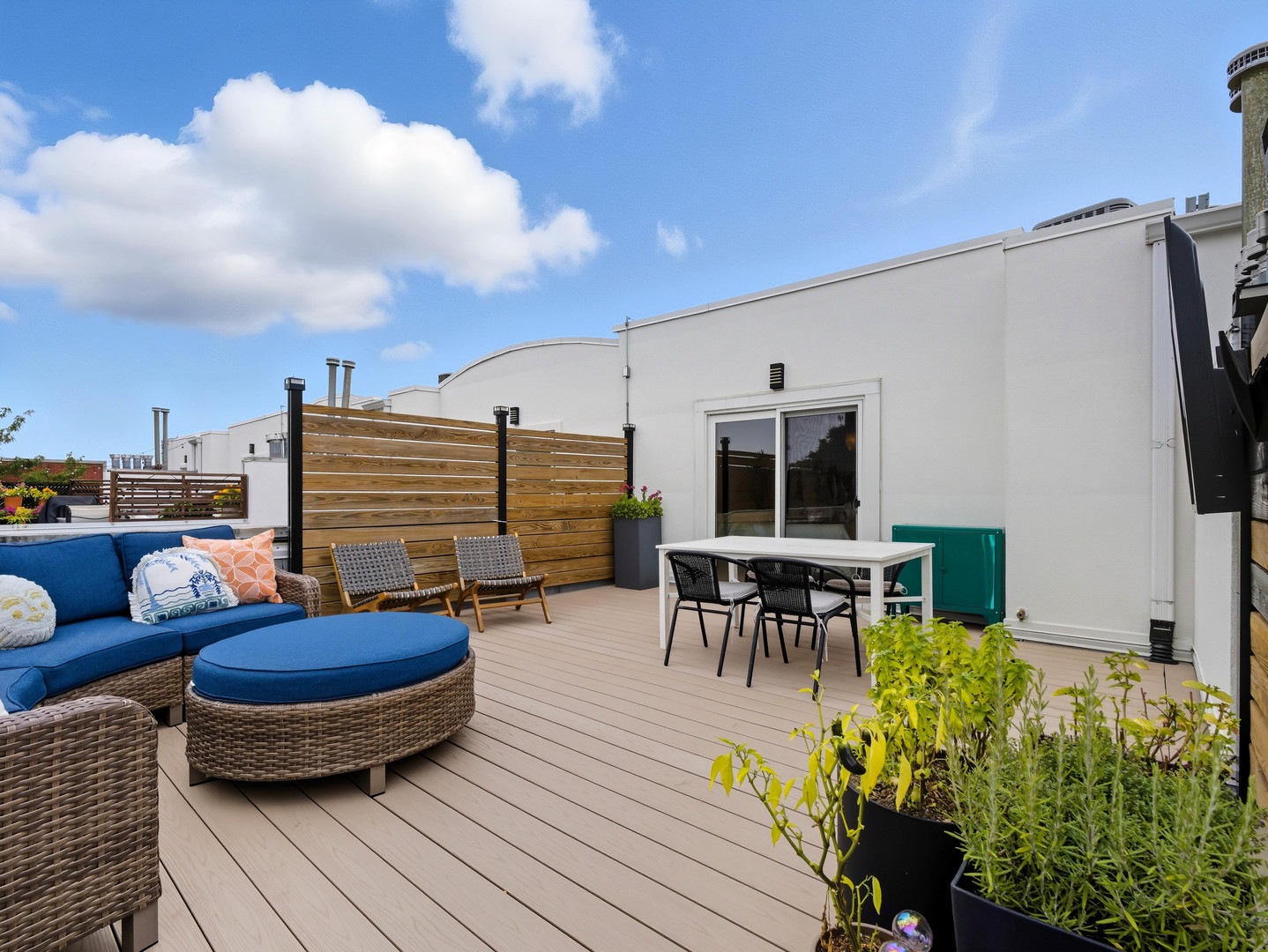 2516 W Bloomingdale Avenue Unit: C
