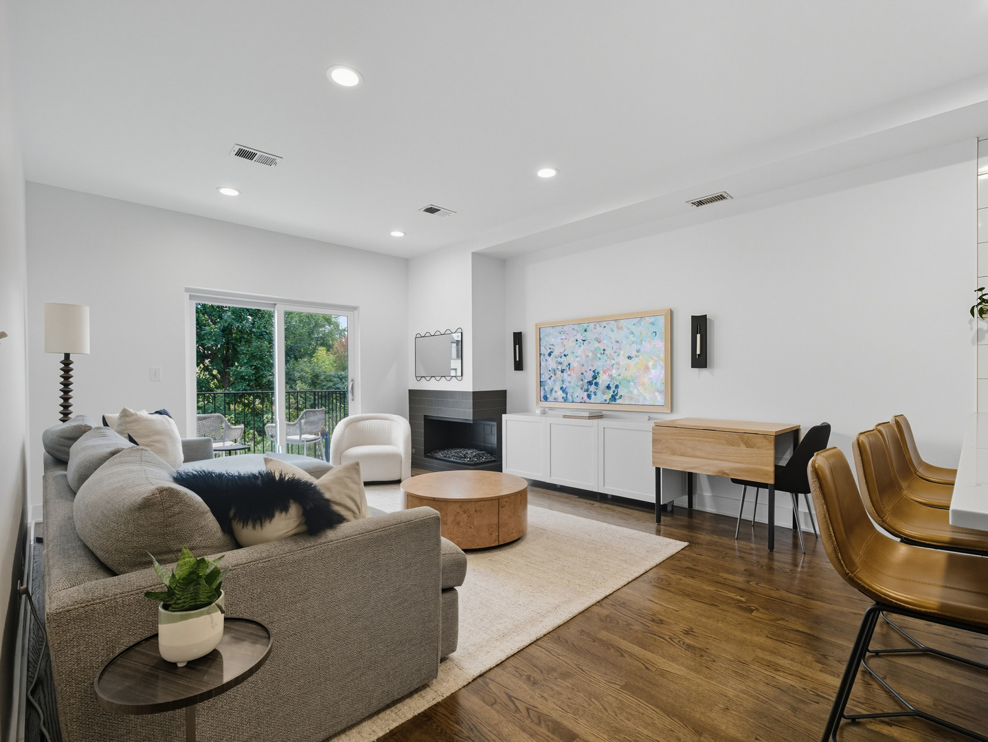 2516 W Bloomingdale Avenue Unit: C