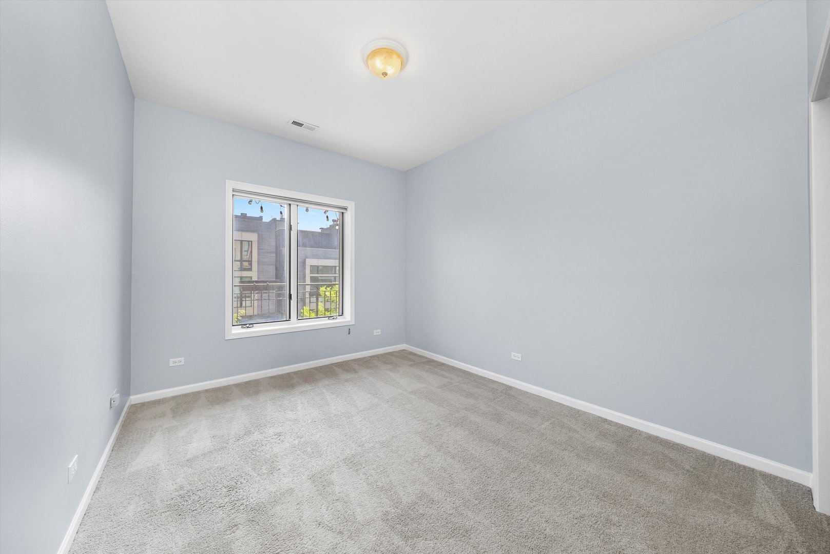 2236 W Armitage Avenue Unit: 303