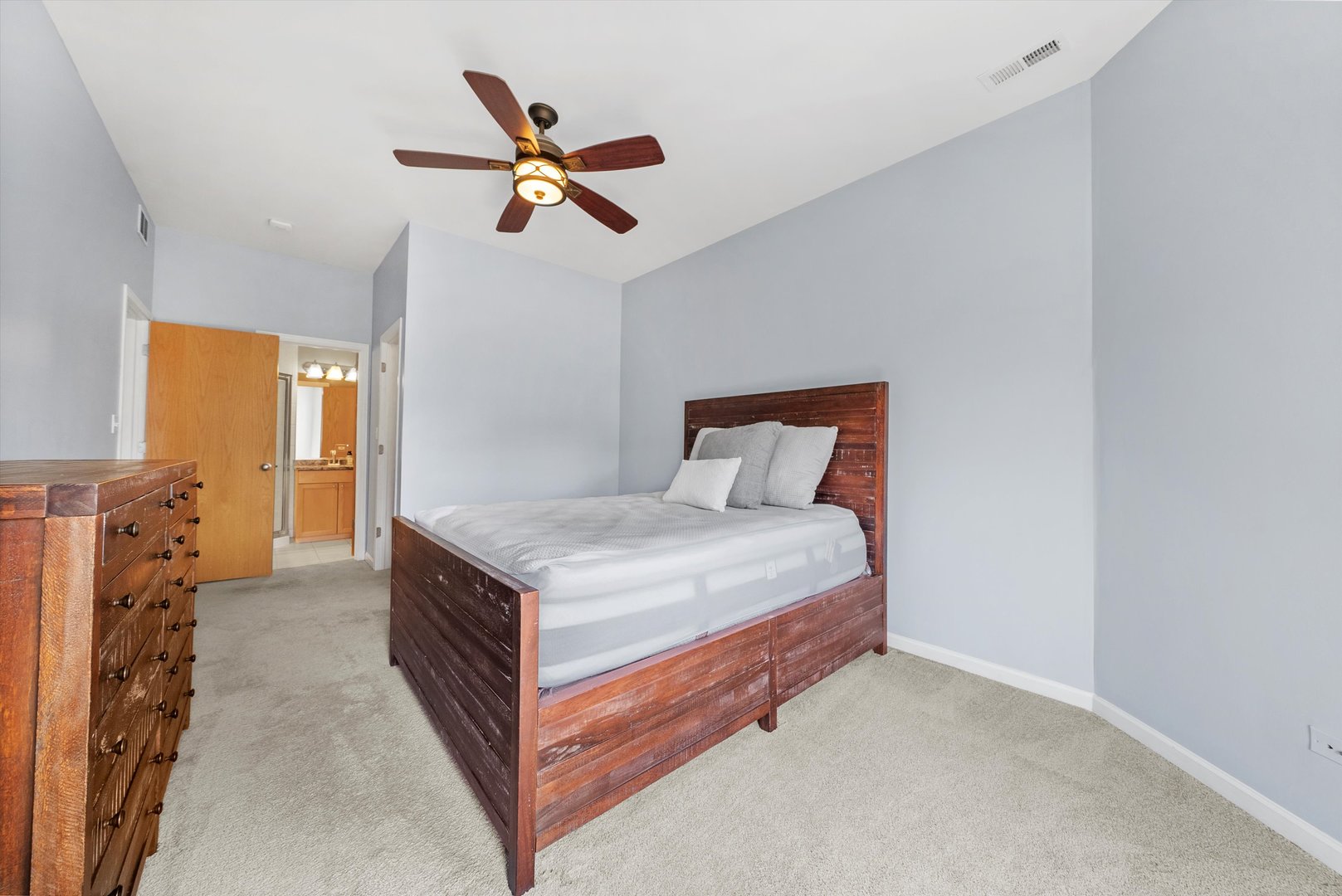 2236 W Armitage Avenue Unit: 303