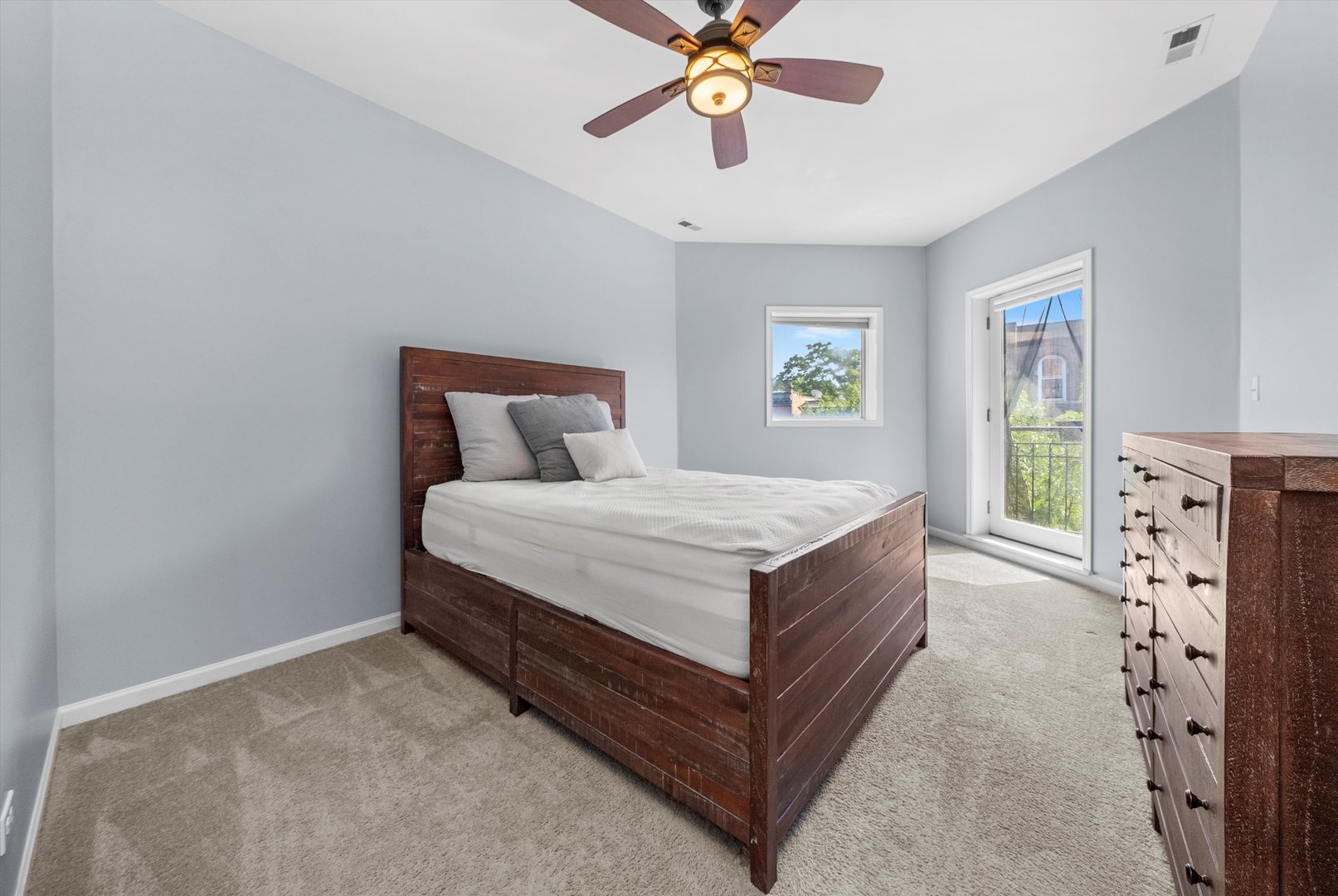 2236 W Armitage Avenue Unit: 303