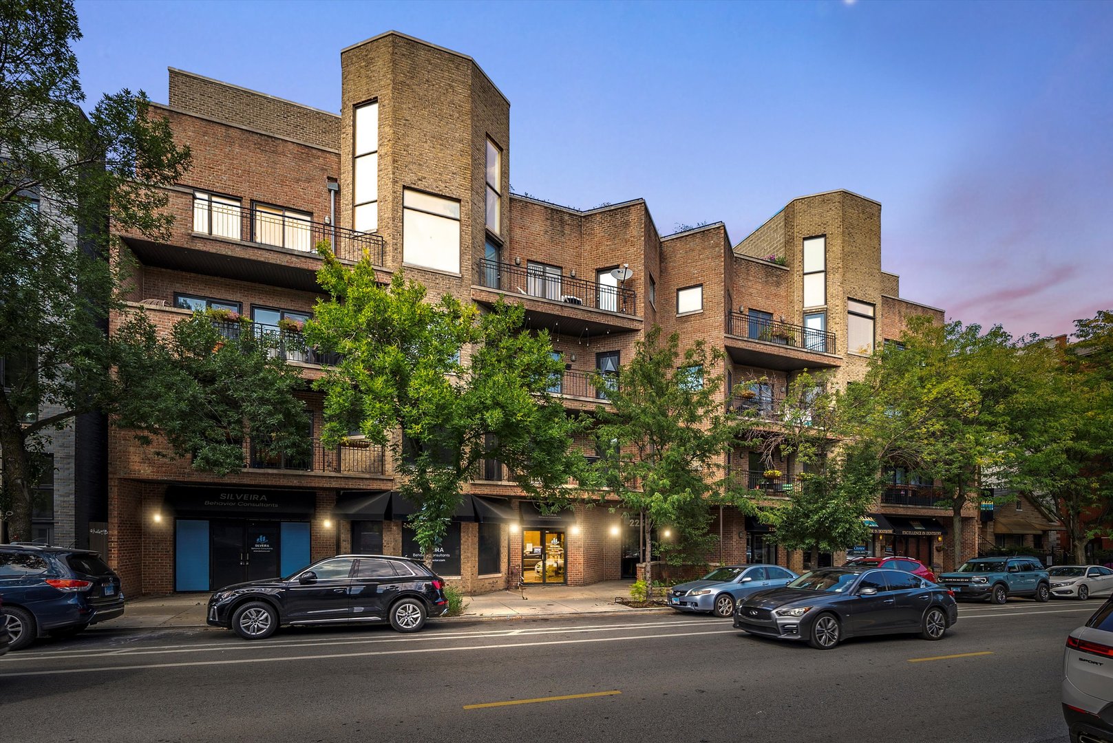 2236 W Armitage Avenue Unit: 303