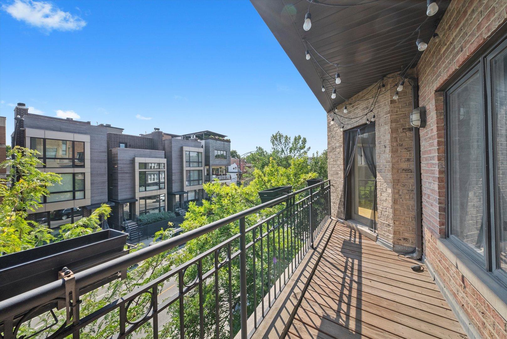 2236 W Armitage Avenue Unit: 303