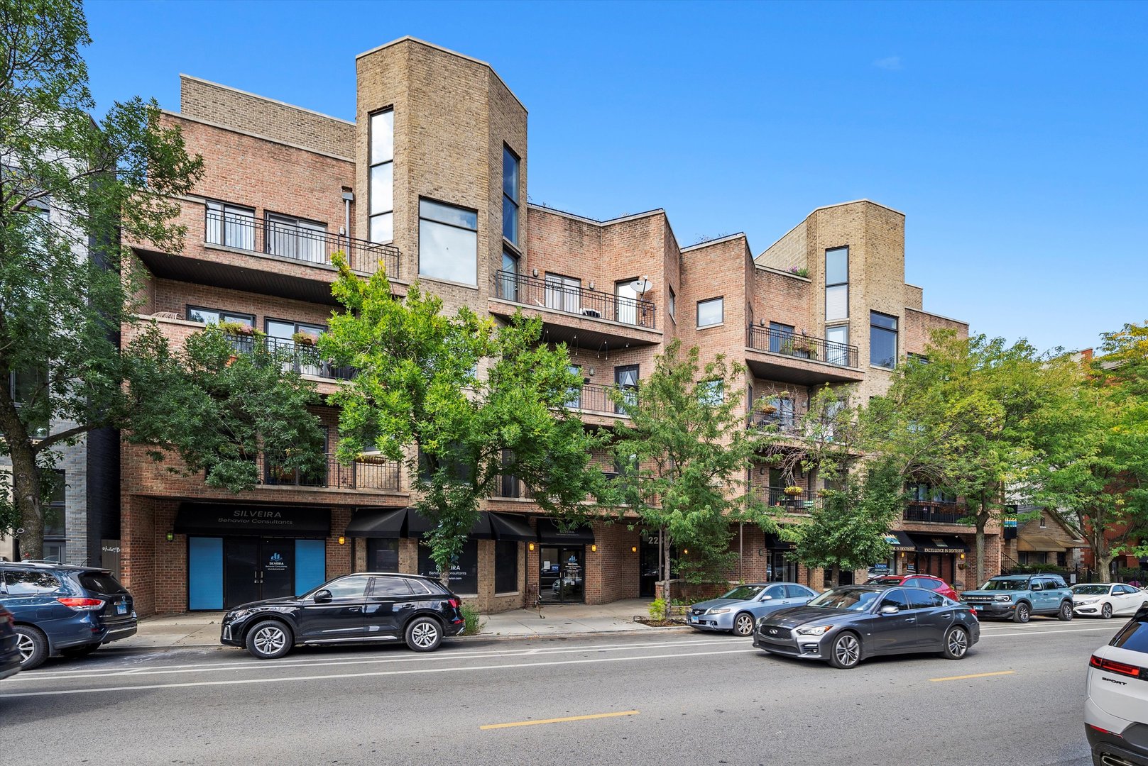 2236 W Armitage Avenue Unit: 303
