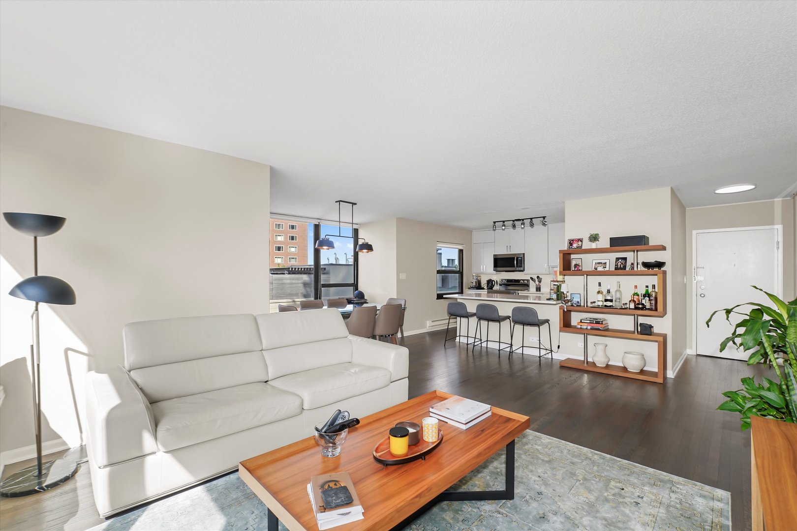 1313 N Ritchie Court Unit: 1304