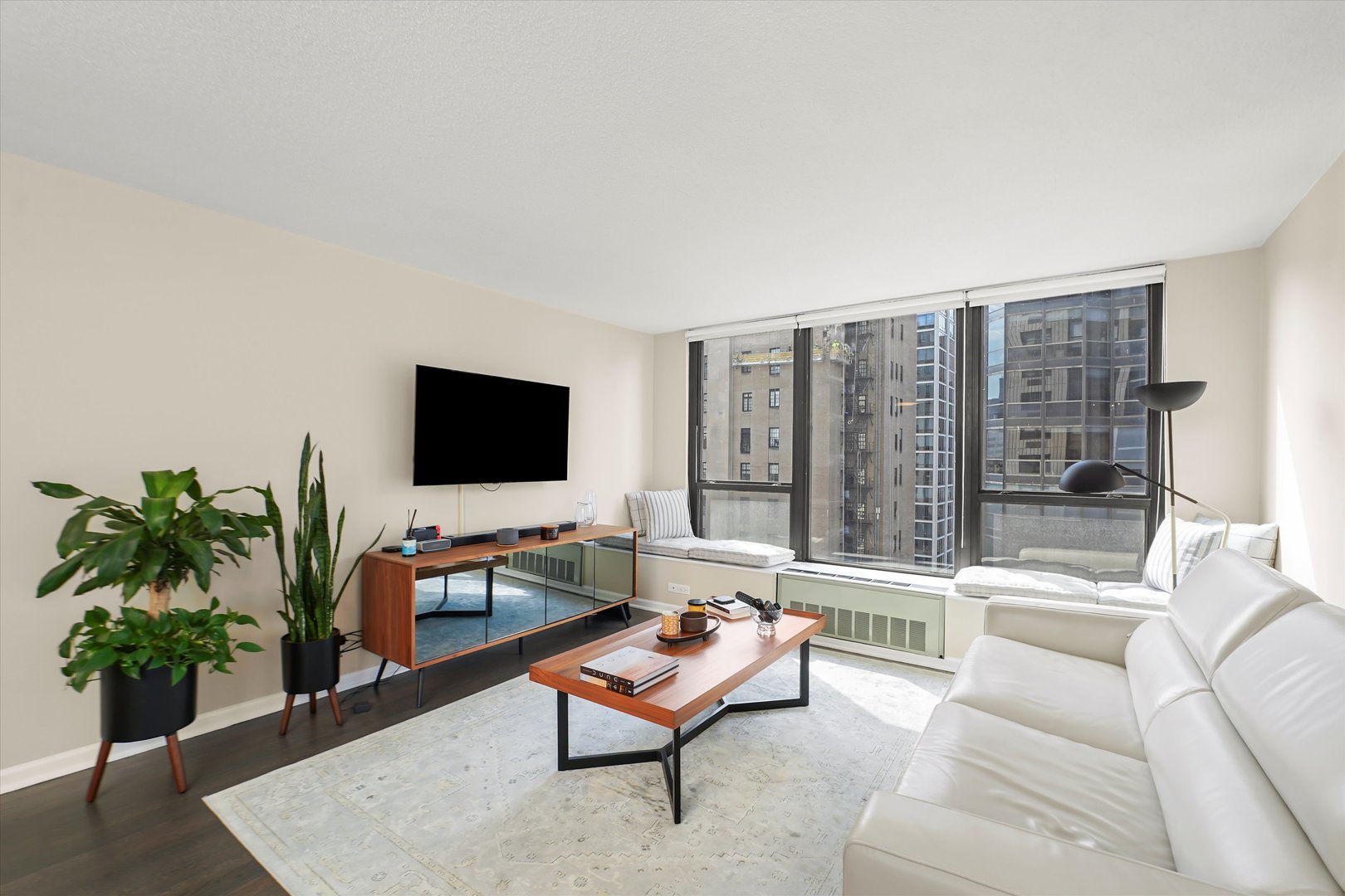 1313 N Ritchie Court Unit: 1304