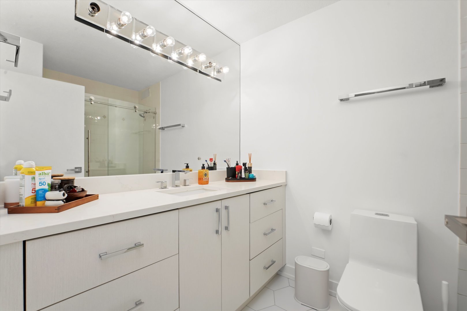 1313 N Ritchie Court Unit: 1304