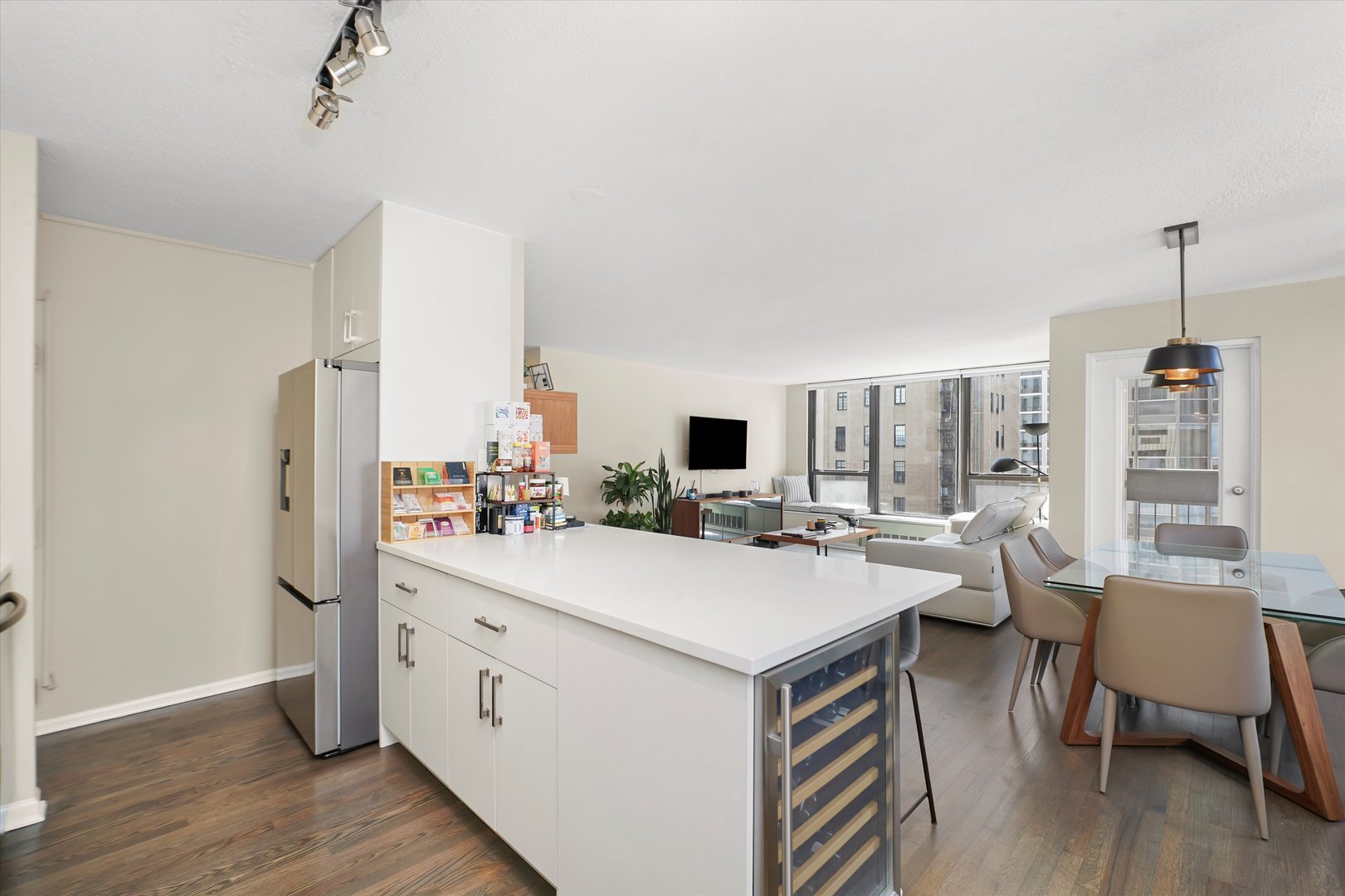 1313 N Ritchie Court Unit: 1304