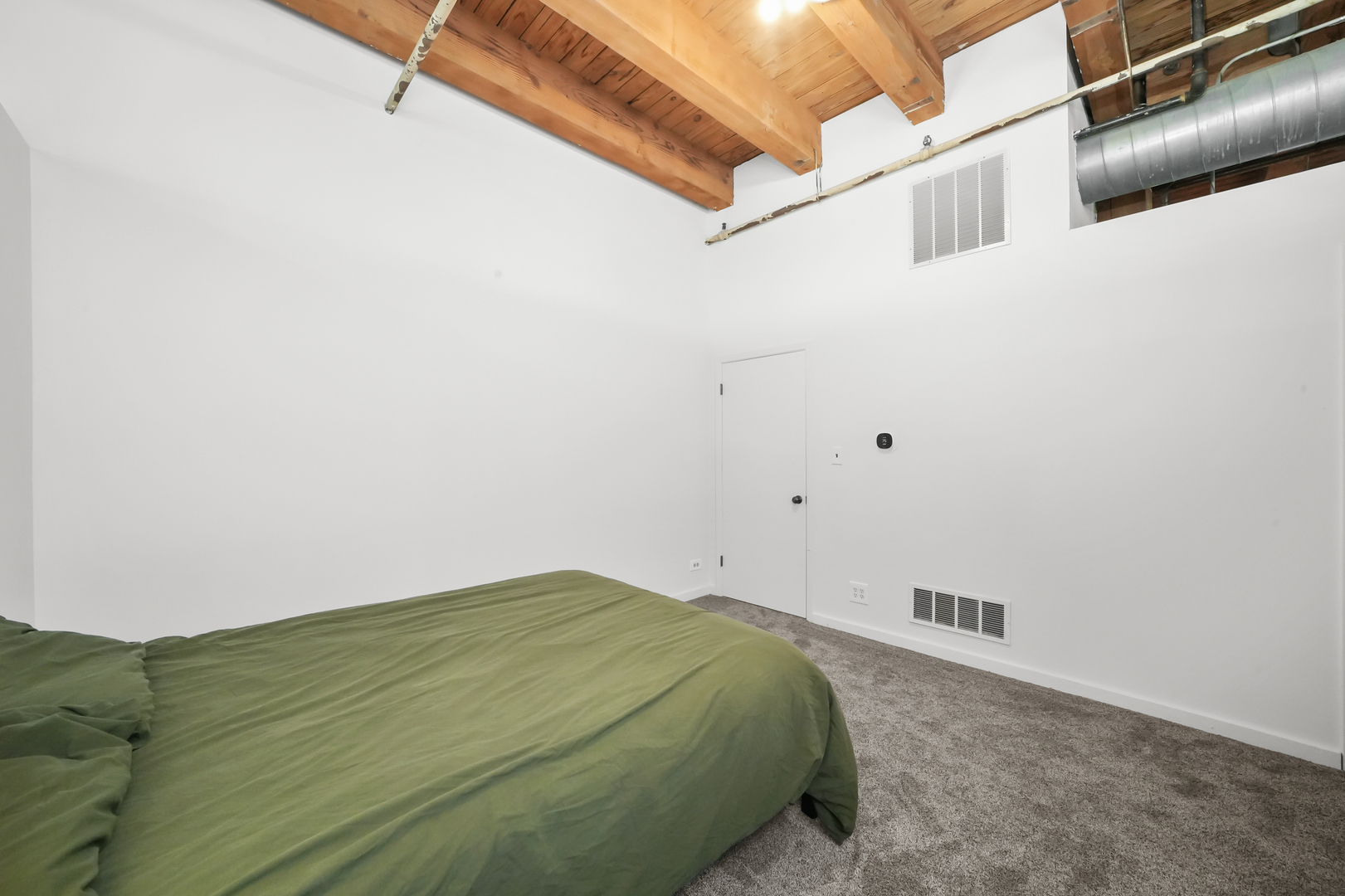 407 N Elizabeth Street Unit: 209