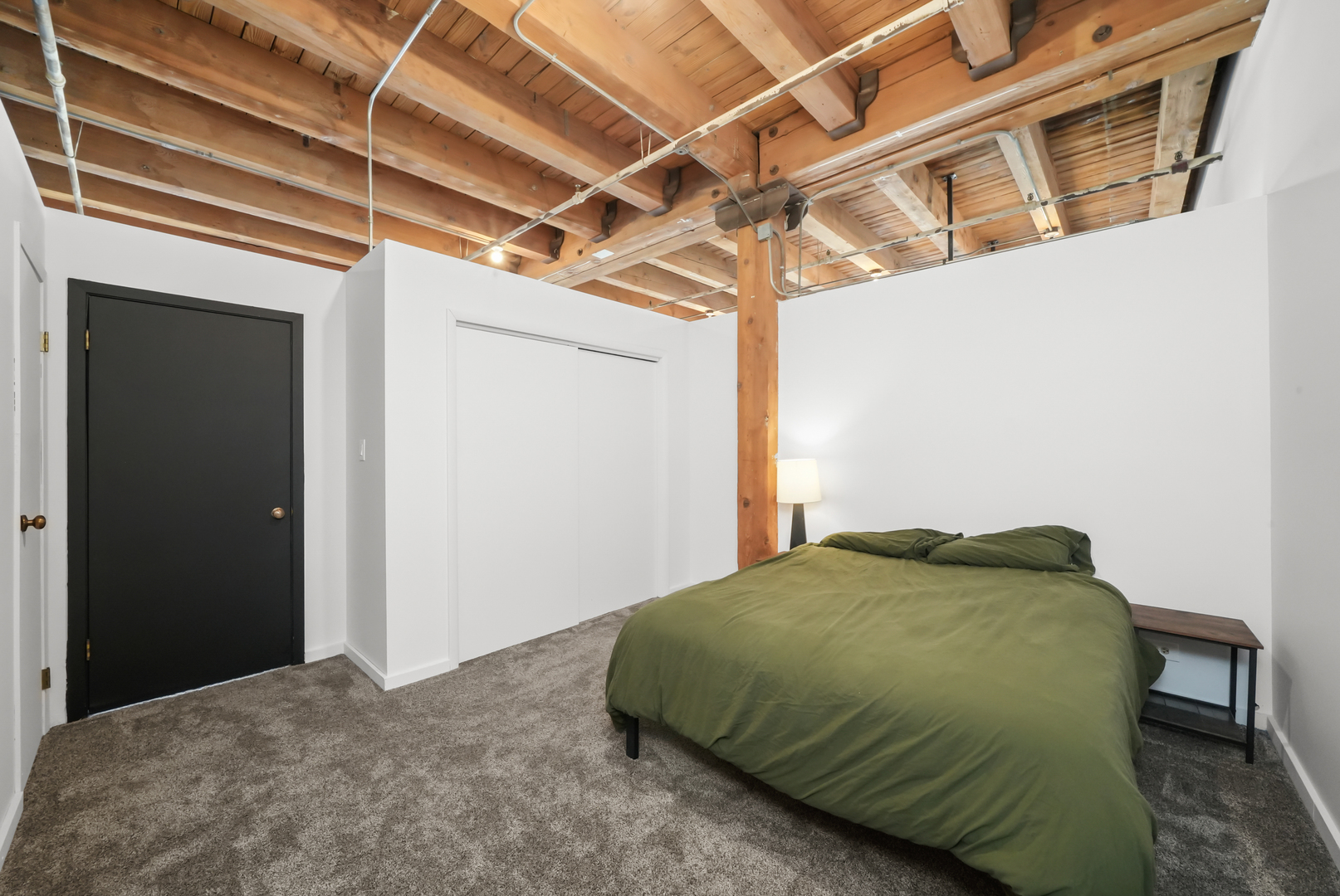 407 N Elizabeth Street Unit: 209