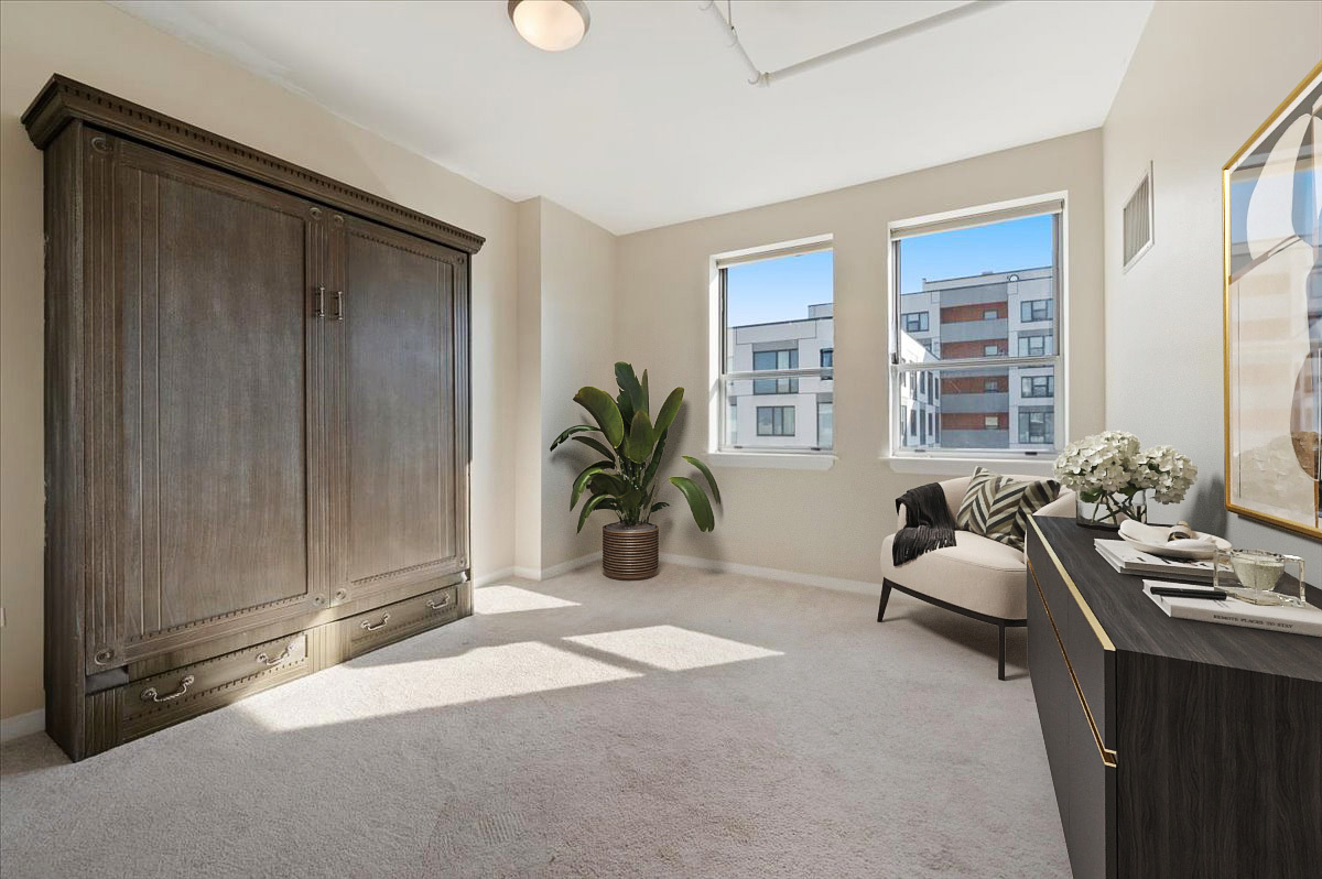 511 W Division Street Unit: 607
