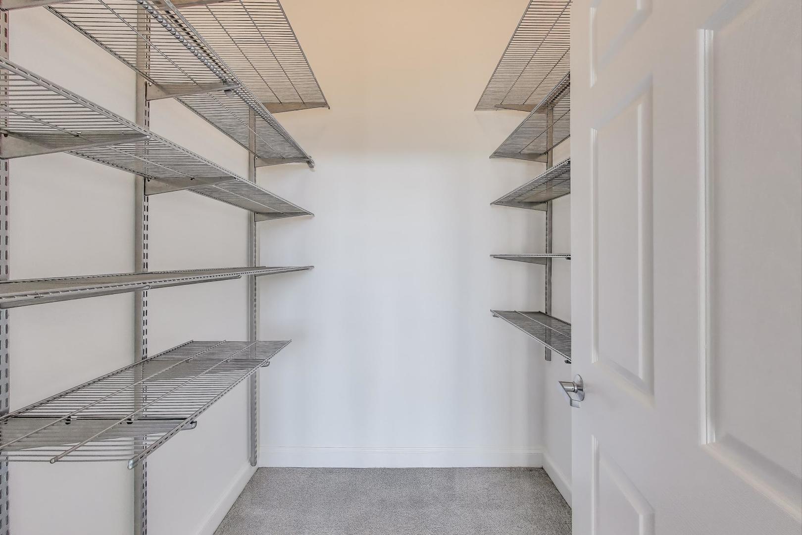 1301 W Washington Boulevard Unit: 604
