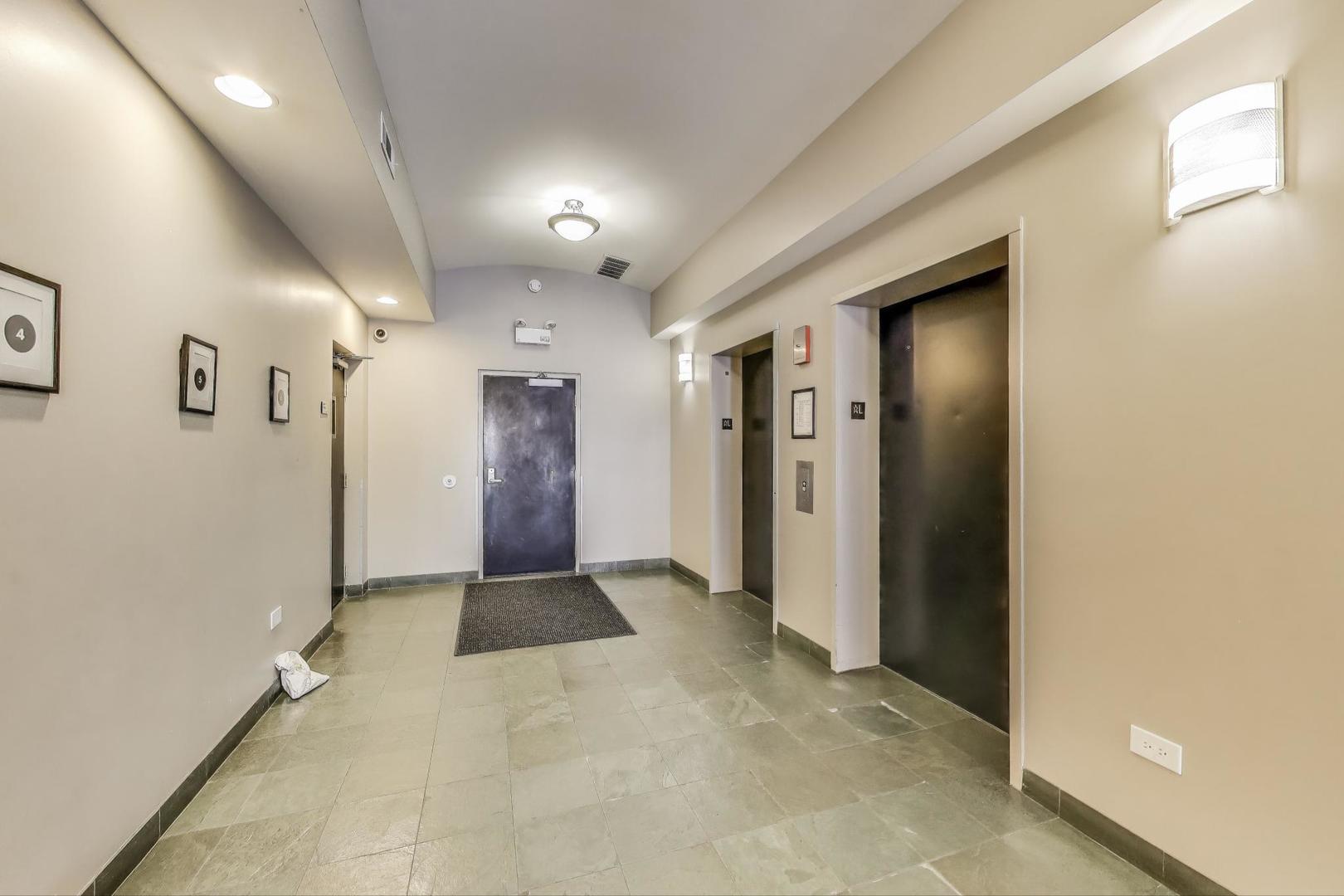 1301 W Washington Boulevard Unit: 604
