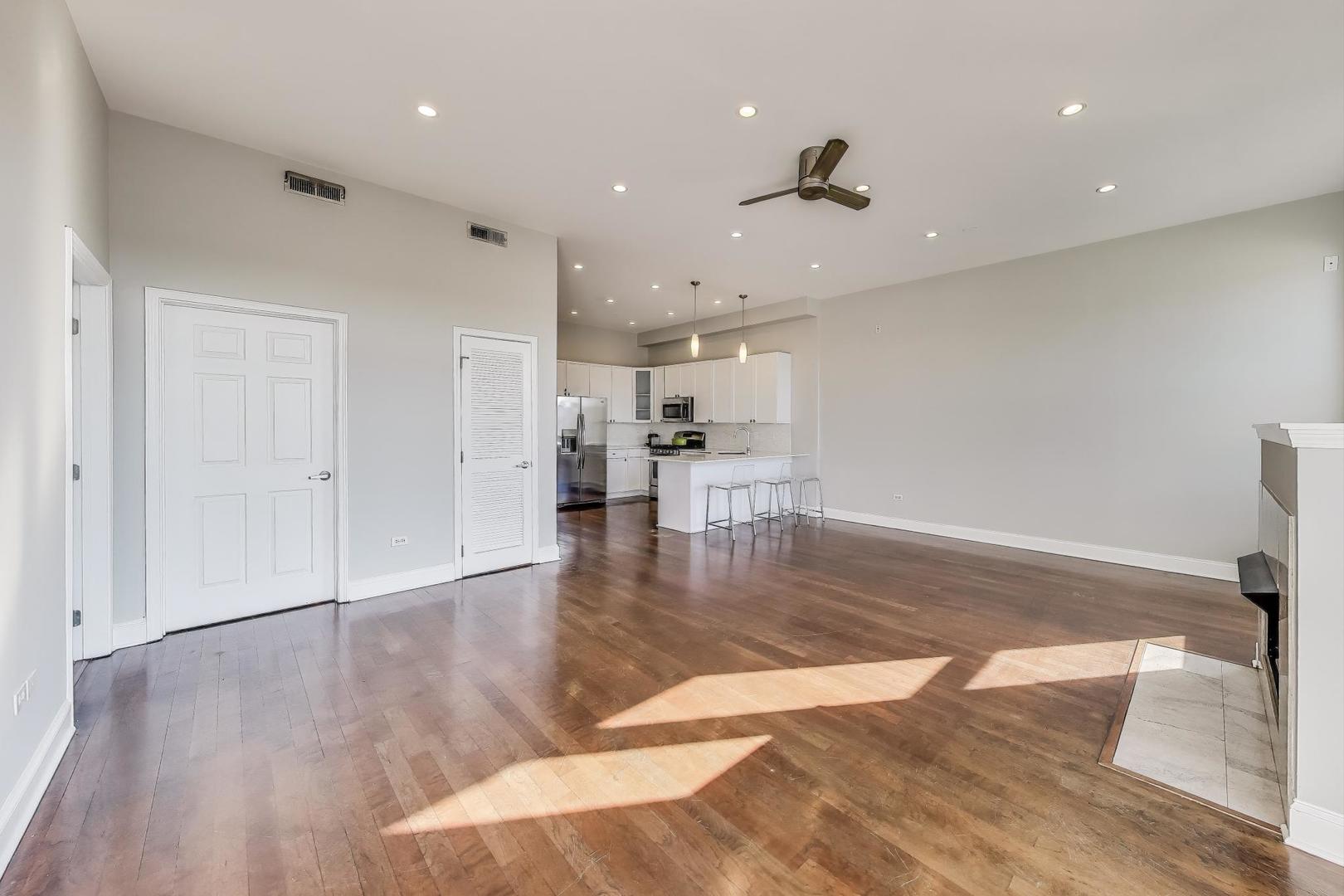 1301 W Washington Boulevard Unit: 604