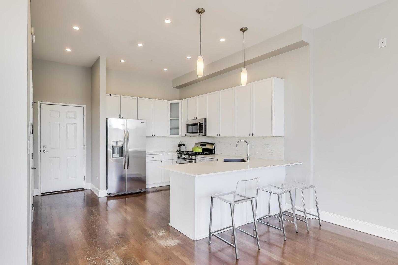 1301 W Washington Boulevard Unit: 604