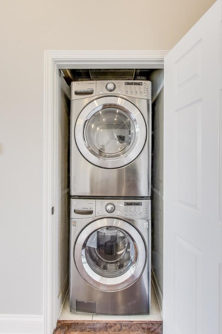 1301 W Washington Boulevard Unit: 604