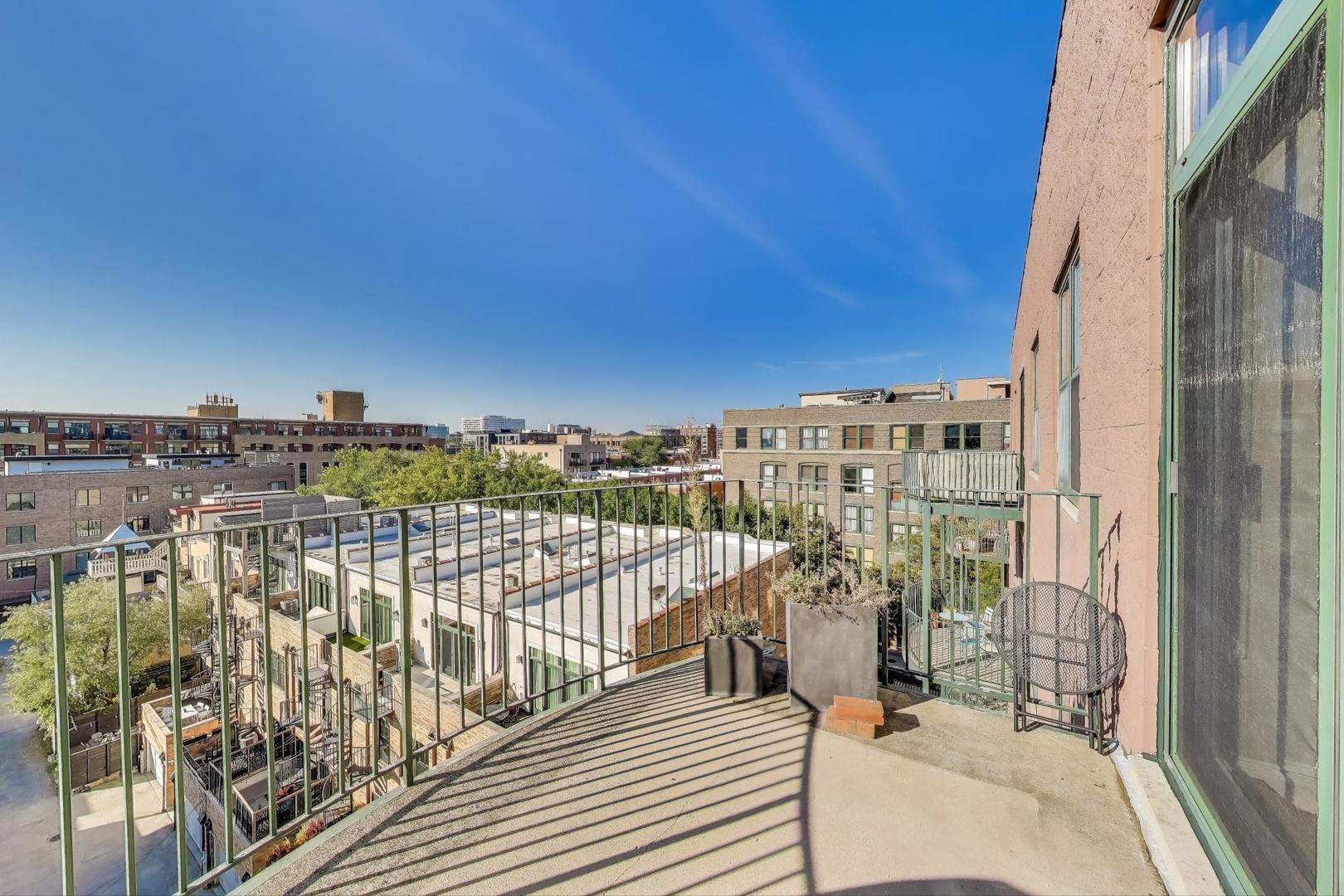 1301 W Washington Boulevard Unit: 604