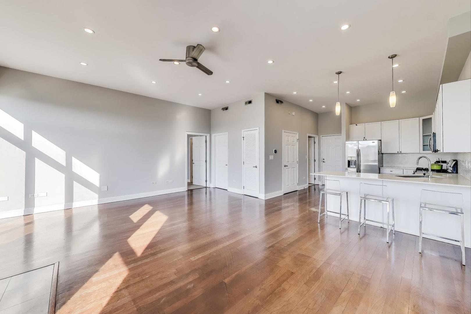 1301 W Washington Boulevard Unit: 604