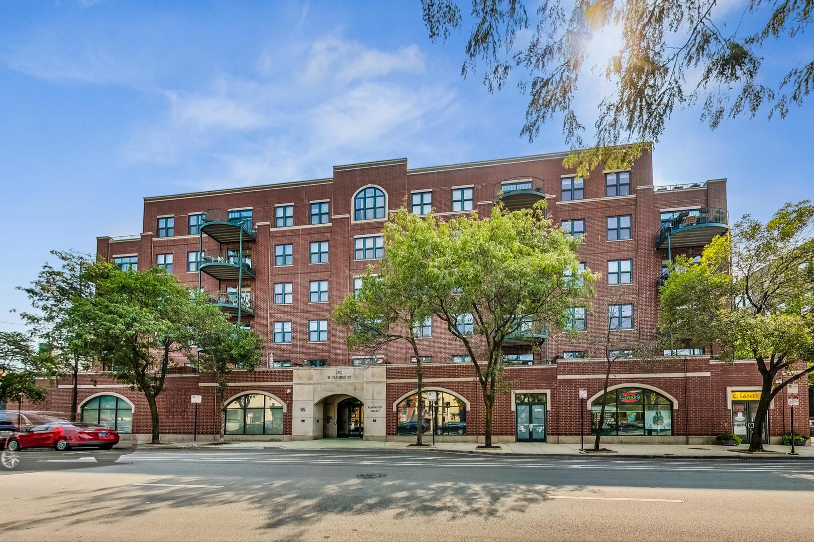 1301 W Washington Boulevard Unit: 604
