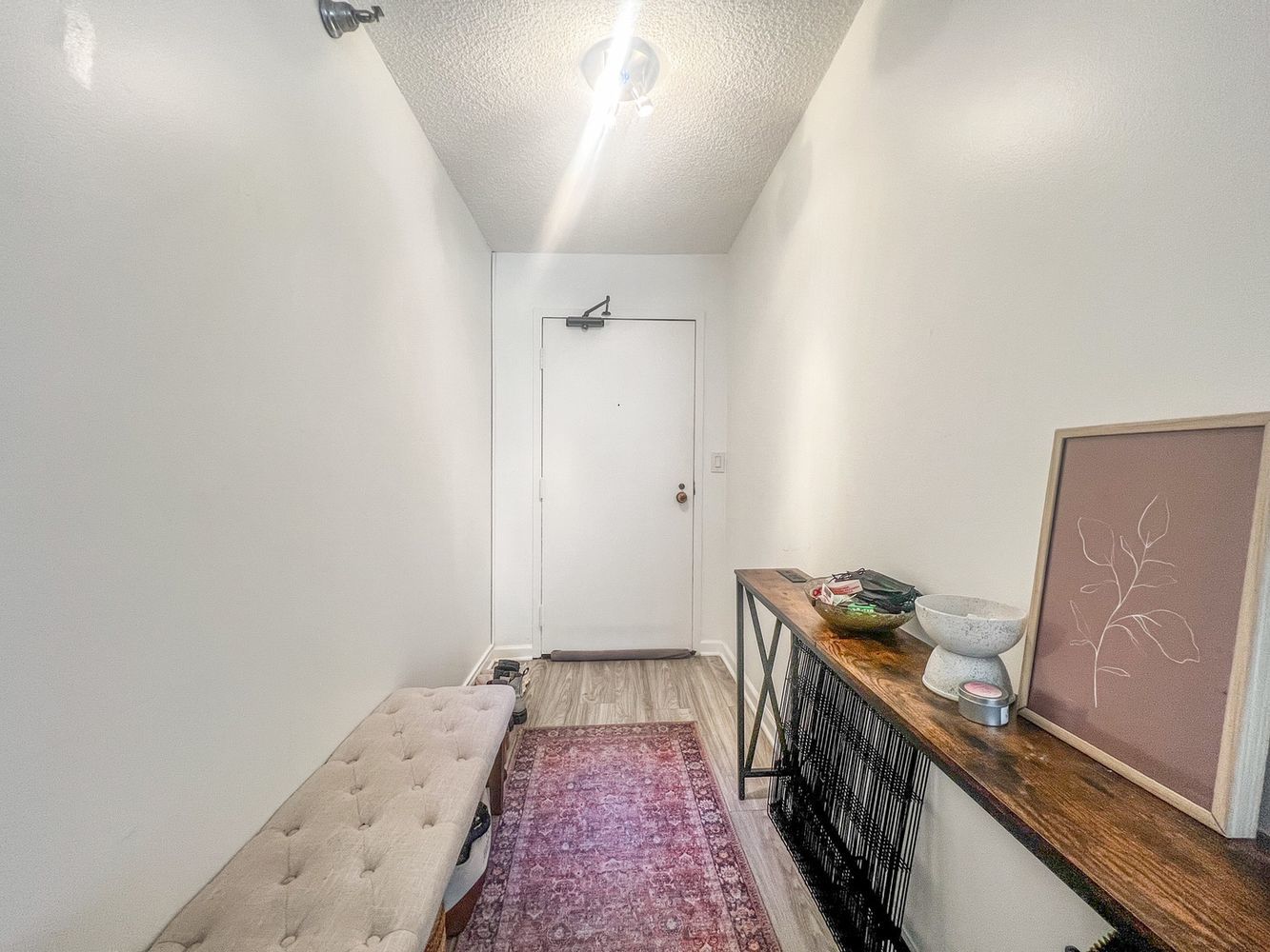 33 W Delaware Place Unit: 8E