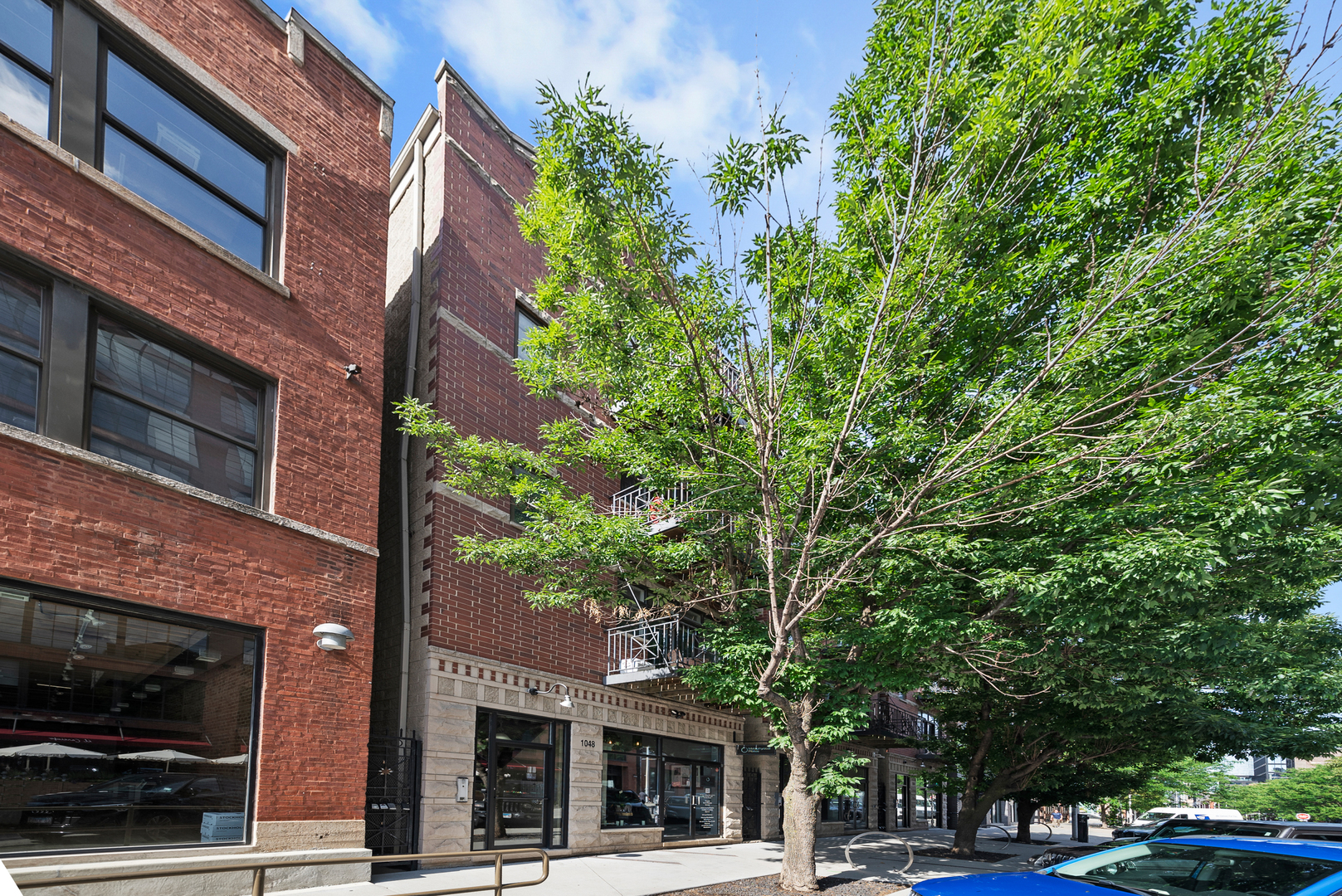 1048 W Fulton Street Unit: 4