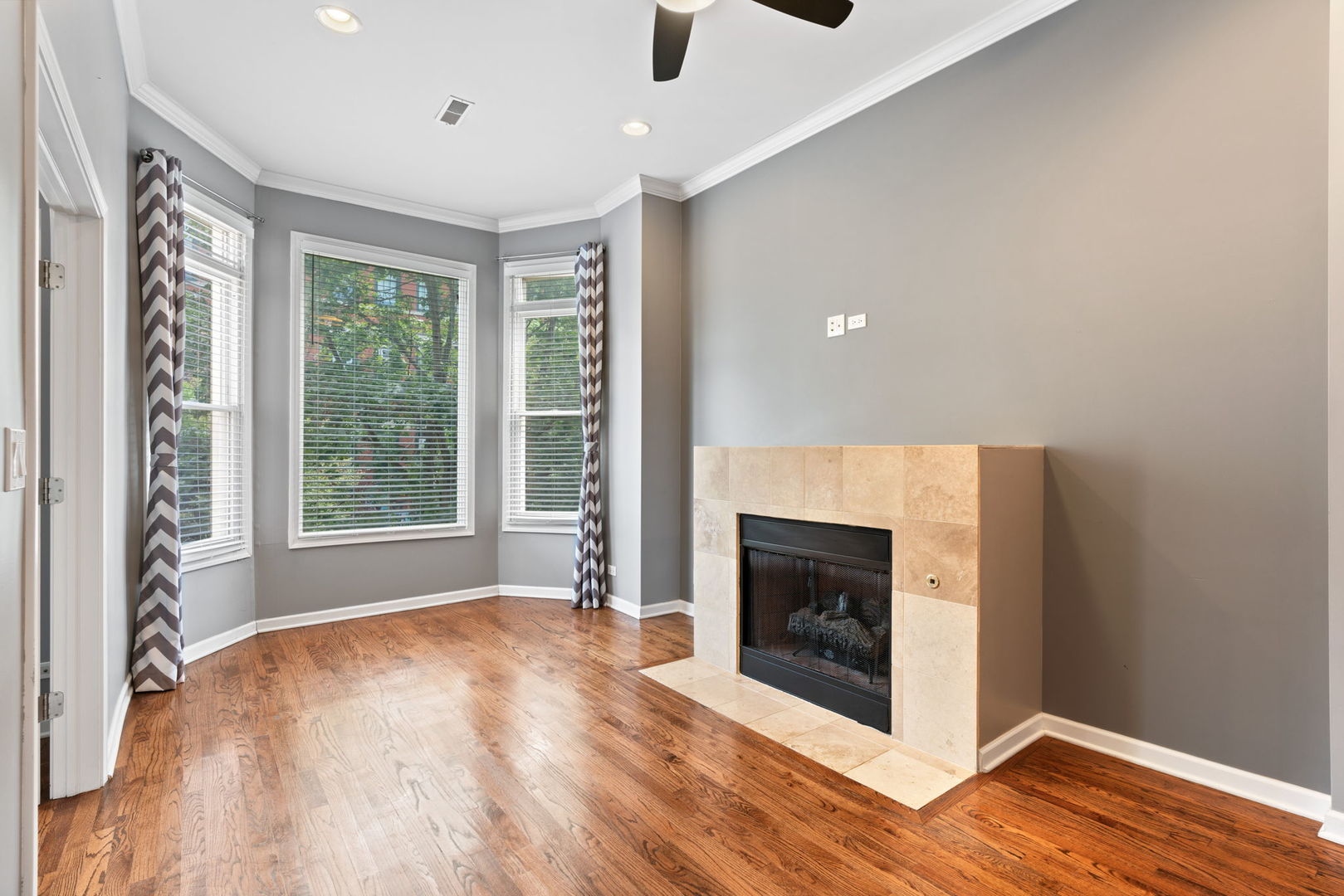 514 N Armour Street Unit: 2F