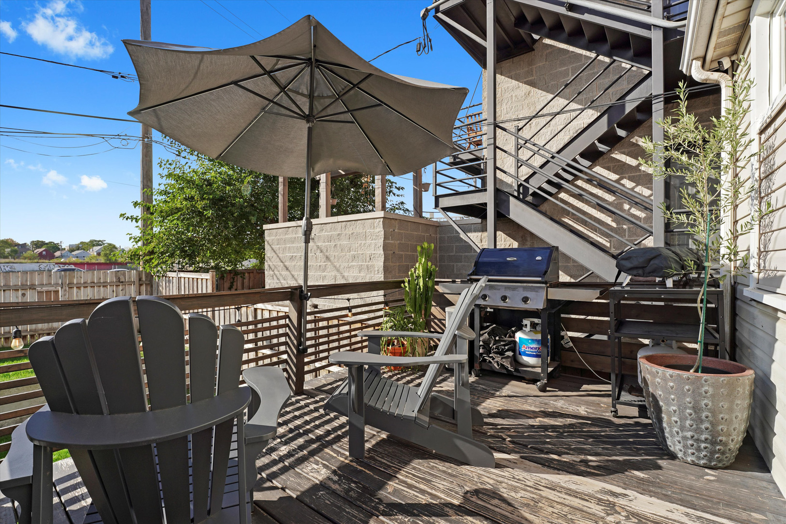 1704 S Newberry Avenue