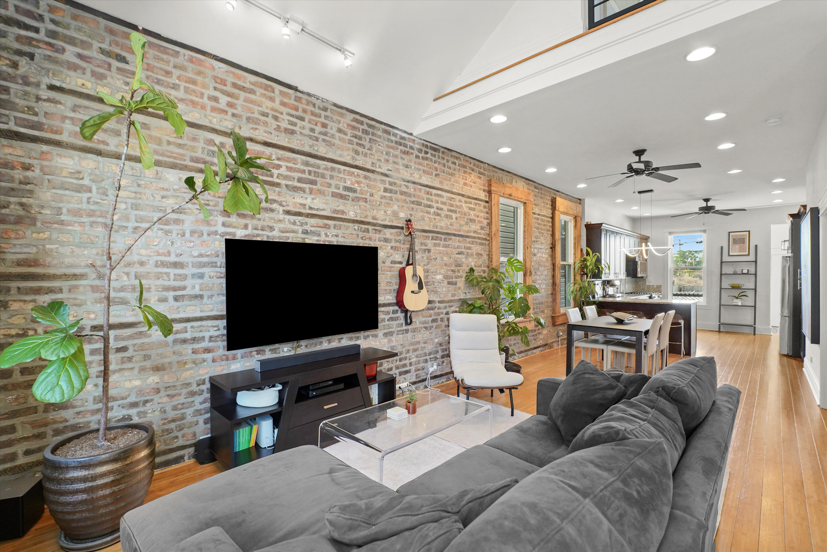 1704 S Newberry Avenue