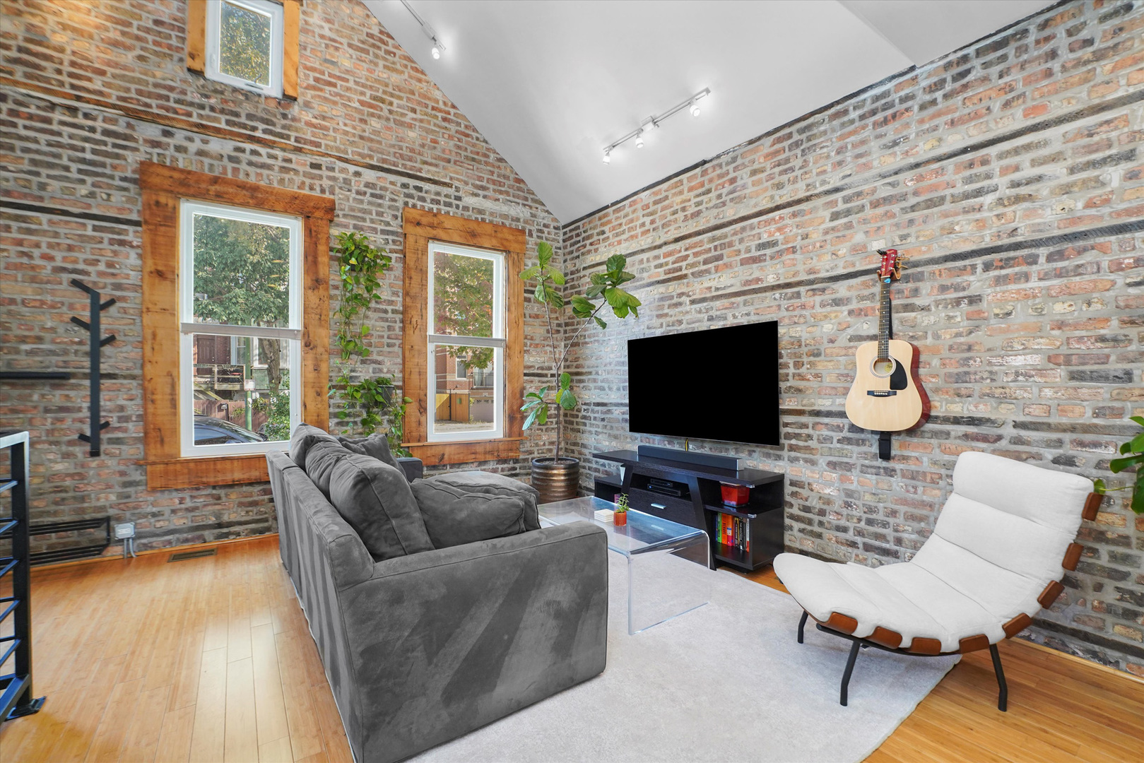 1704 S Newberry Avenue