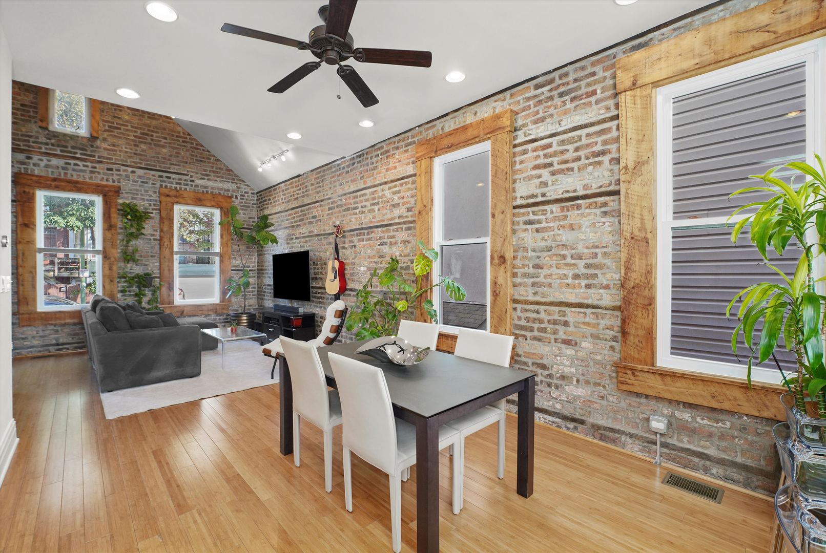 1704 S Newberry Avenue