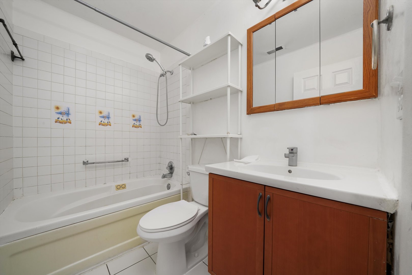 1182 Cove Drive Unit: 152A