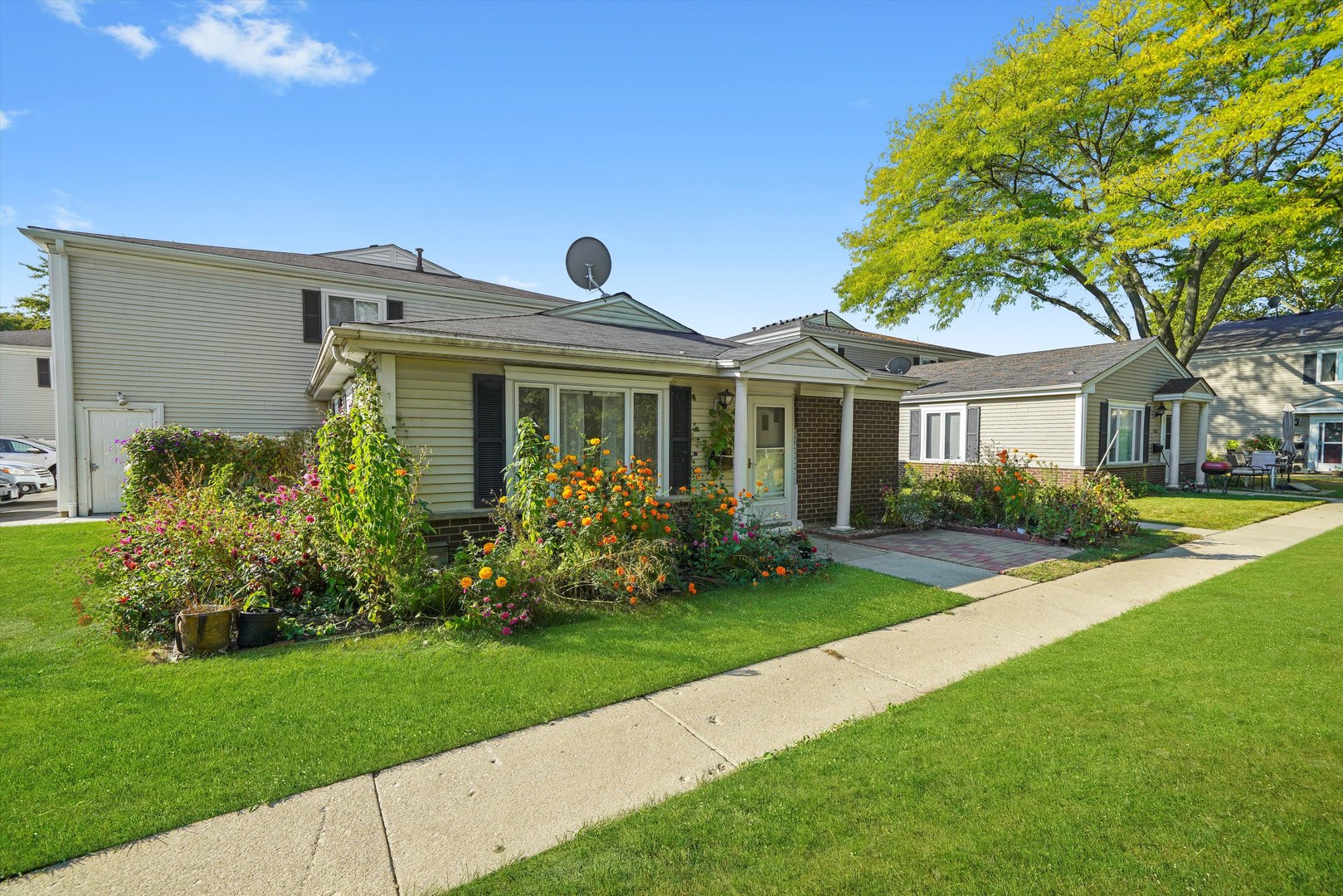 1182 Cove Drive Unit: 152A