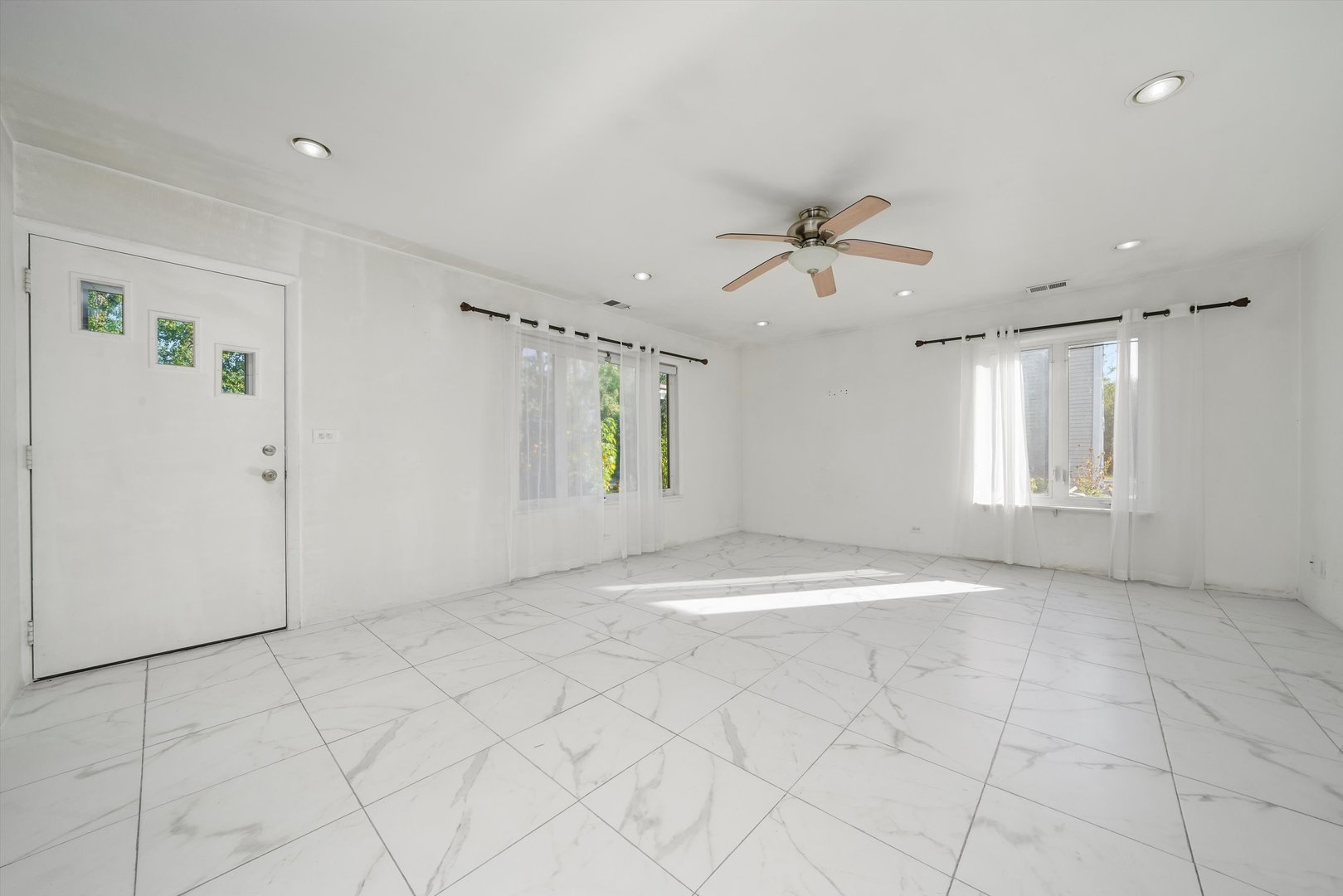 1182 Cove Drive Unit: 152A