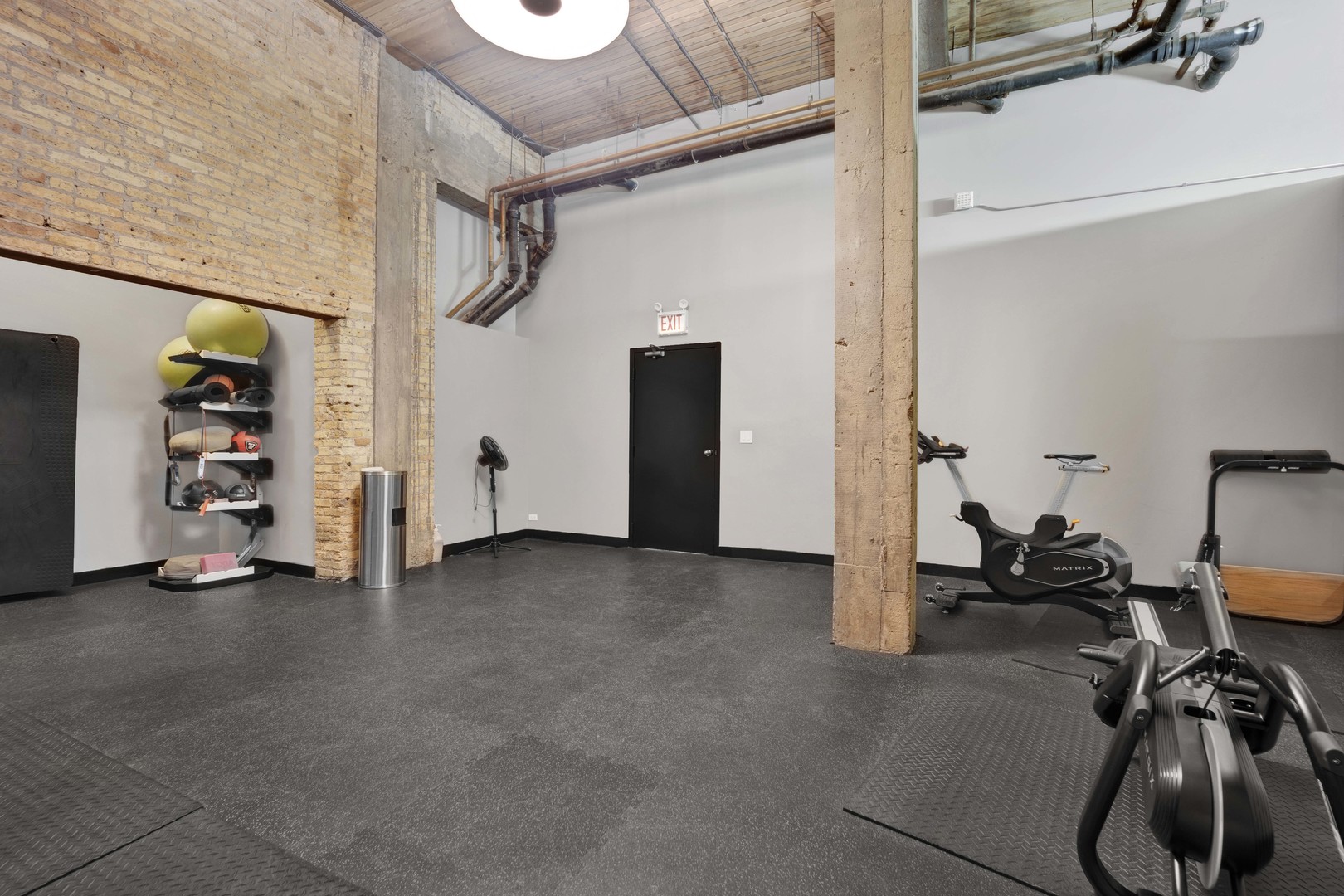 411 W ONTARIO Street Unit: 426