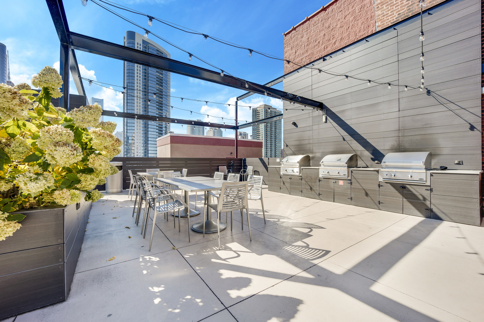 411 W ONTARIO Street Unit: 426