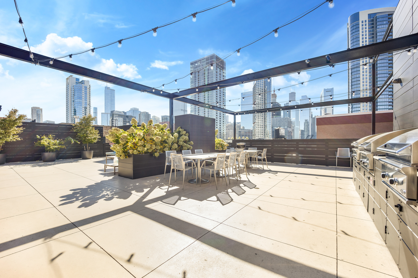 411 W ONTARIO Street Unit: 426