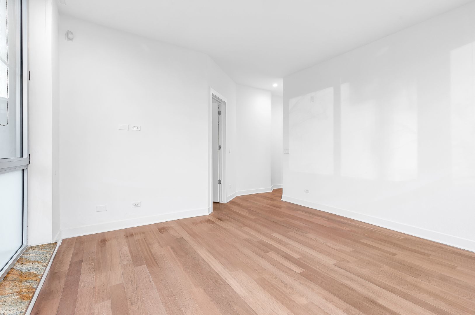 914 W Hubbard Street Unit: 203
