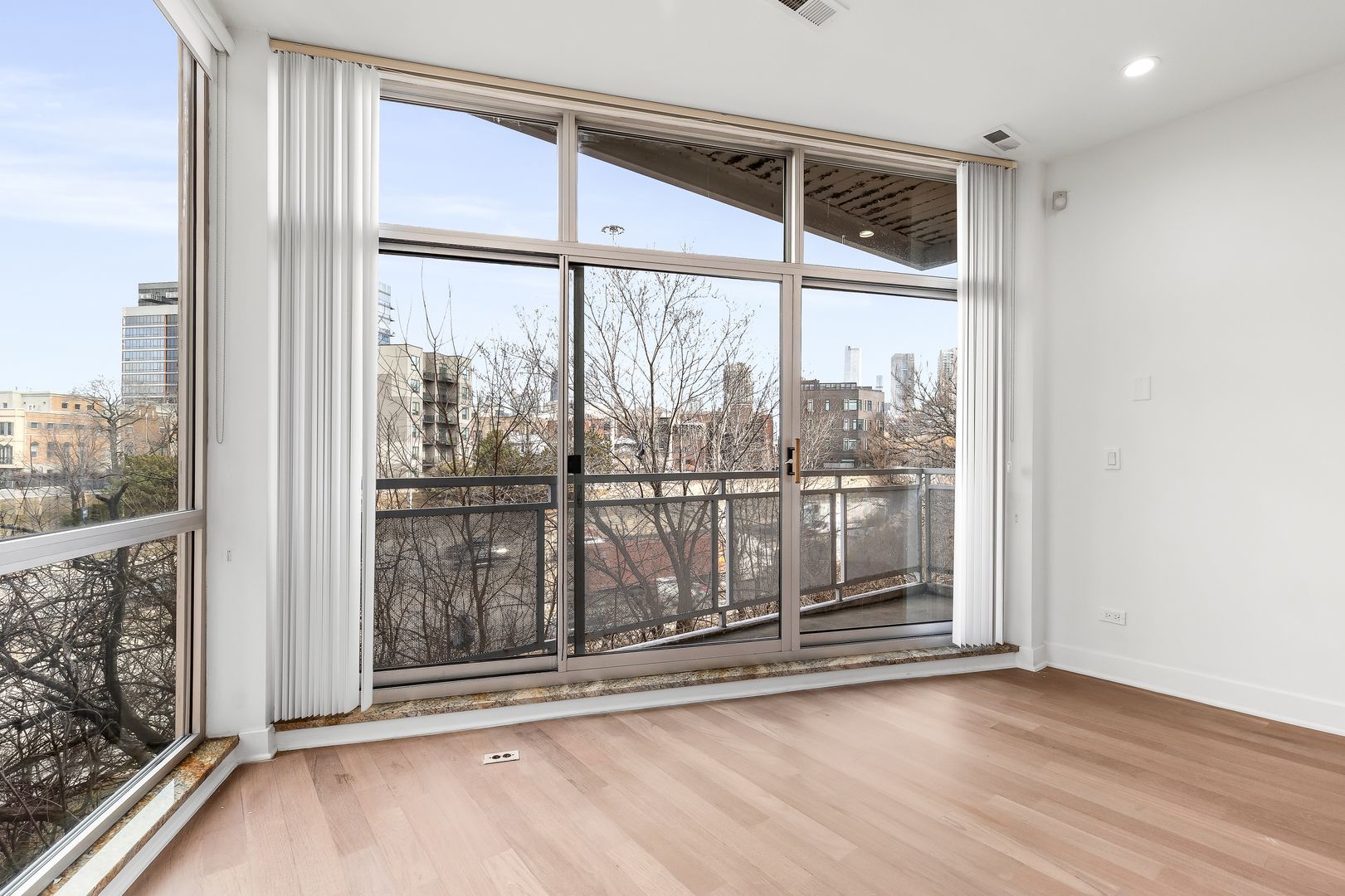 914 W Hubbard Street Unit: 104