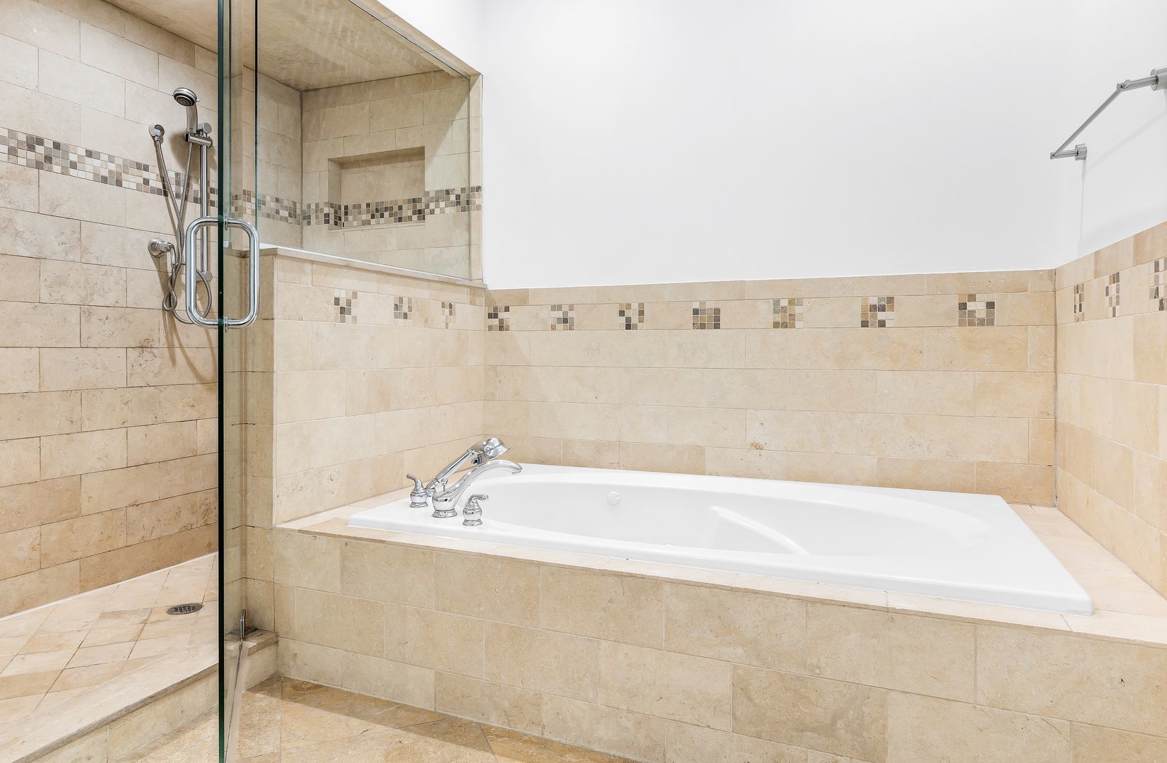 914 W Hubbard Street Unit: 104