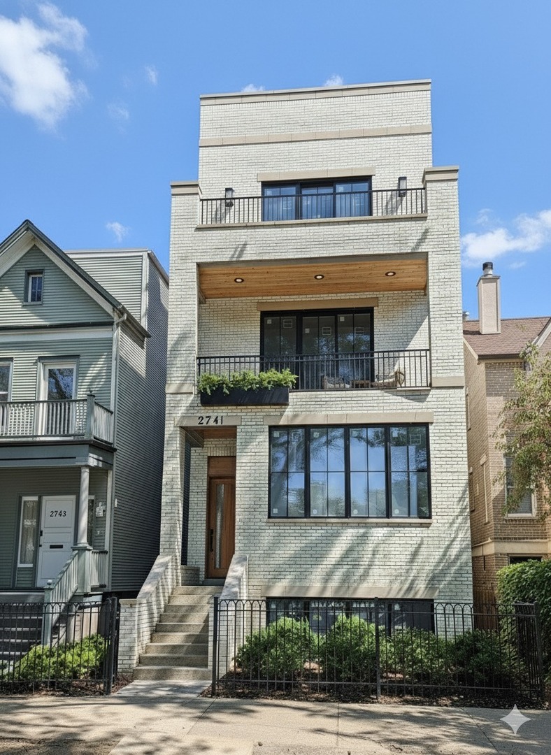 2741 N Greenview Avenue Unit: 2