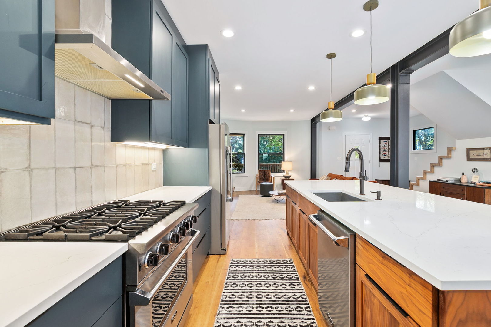 5010 N Lawndale Avenue