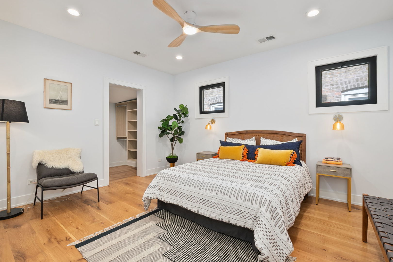 5010 N Lawndale Avenue