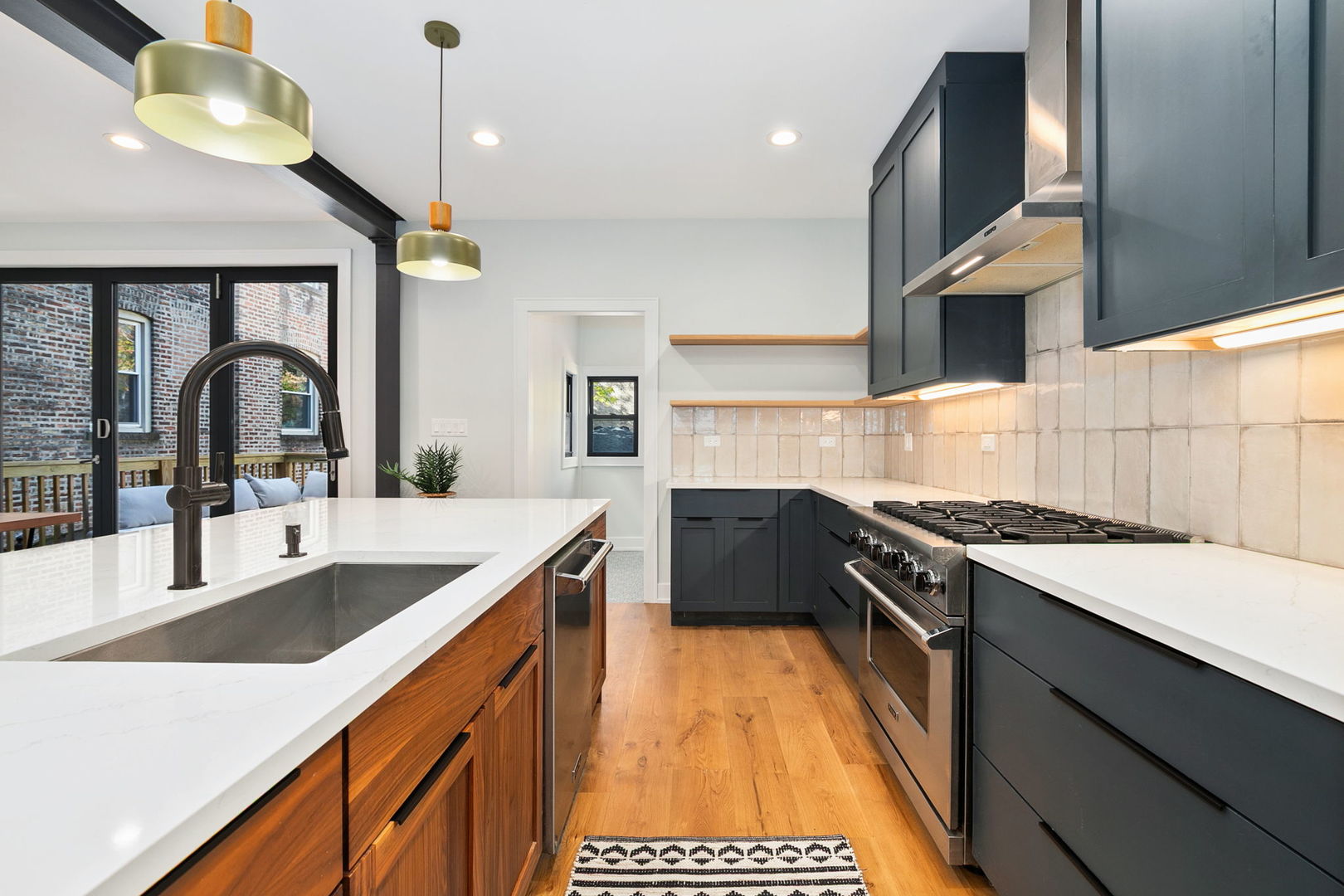 5010 N Lawndale Avenue