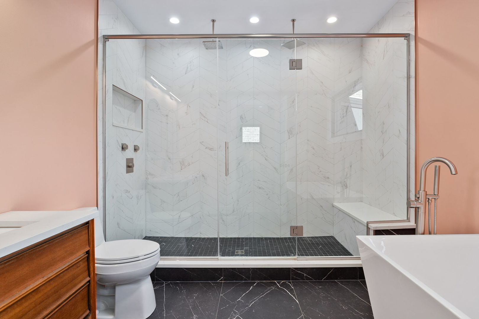 5010 N Lawndale Avenue