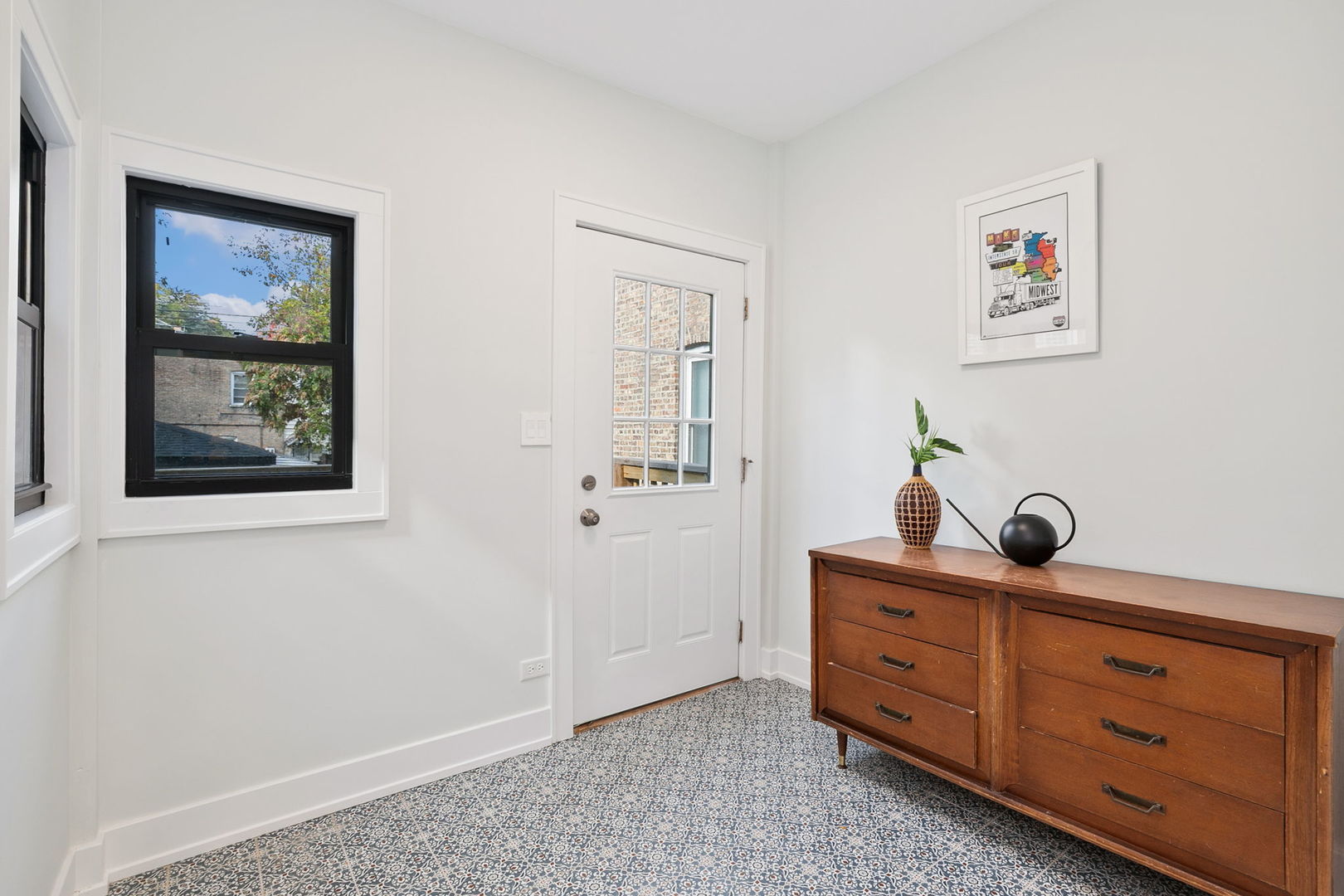 5010 N Lawndale Avenue