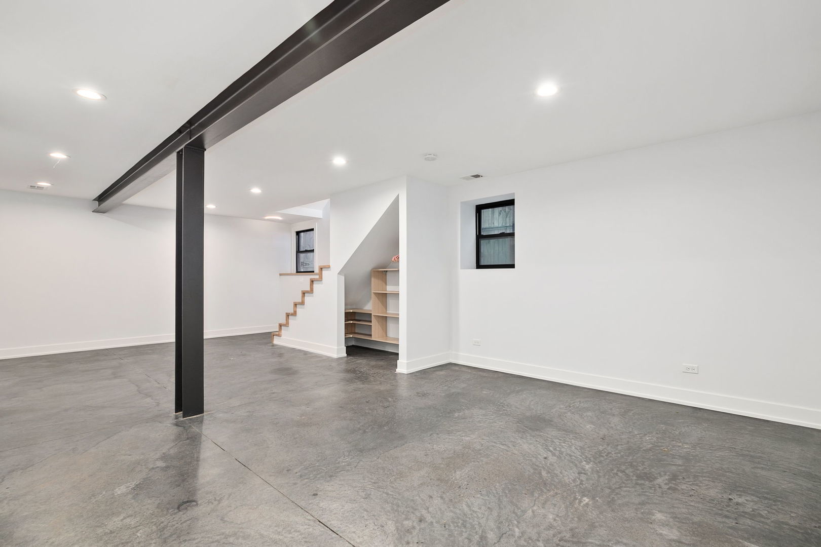 5010 N Lawndale Avenue